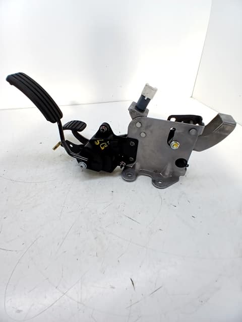 Pedal acelerador RENAULT MEGANE III BERLINA 5 P 3