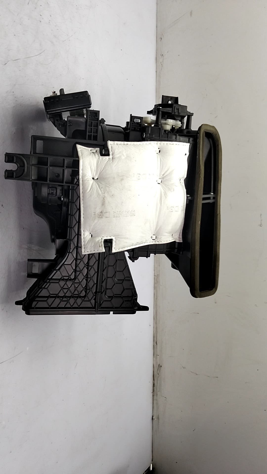 Recambio KIA NIRO ref. 97205AT030 3