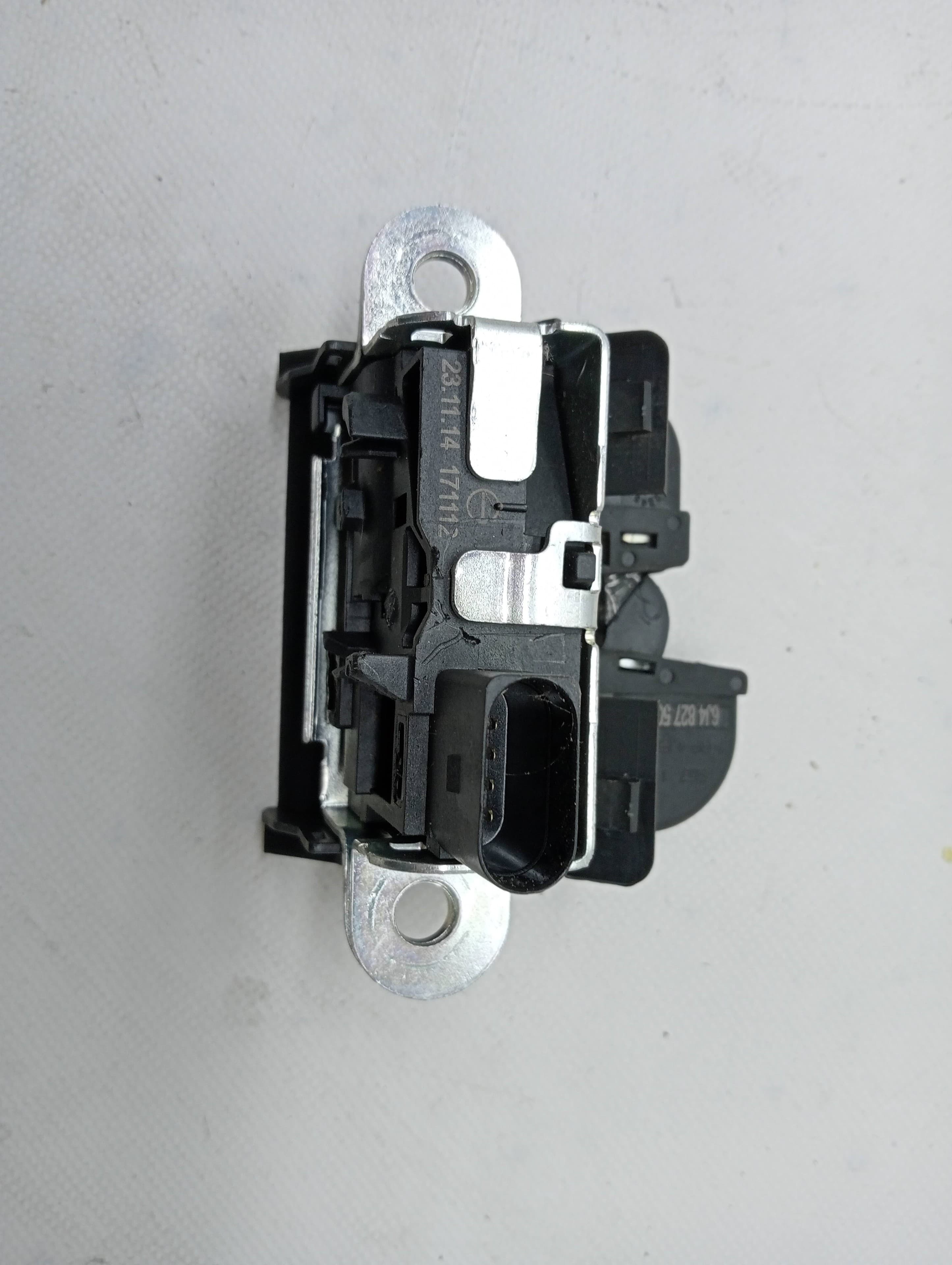 Cerradura maletero / porton SEAT IBIZA (6P1) 4