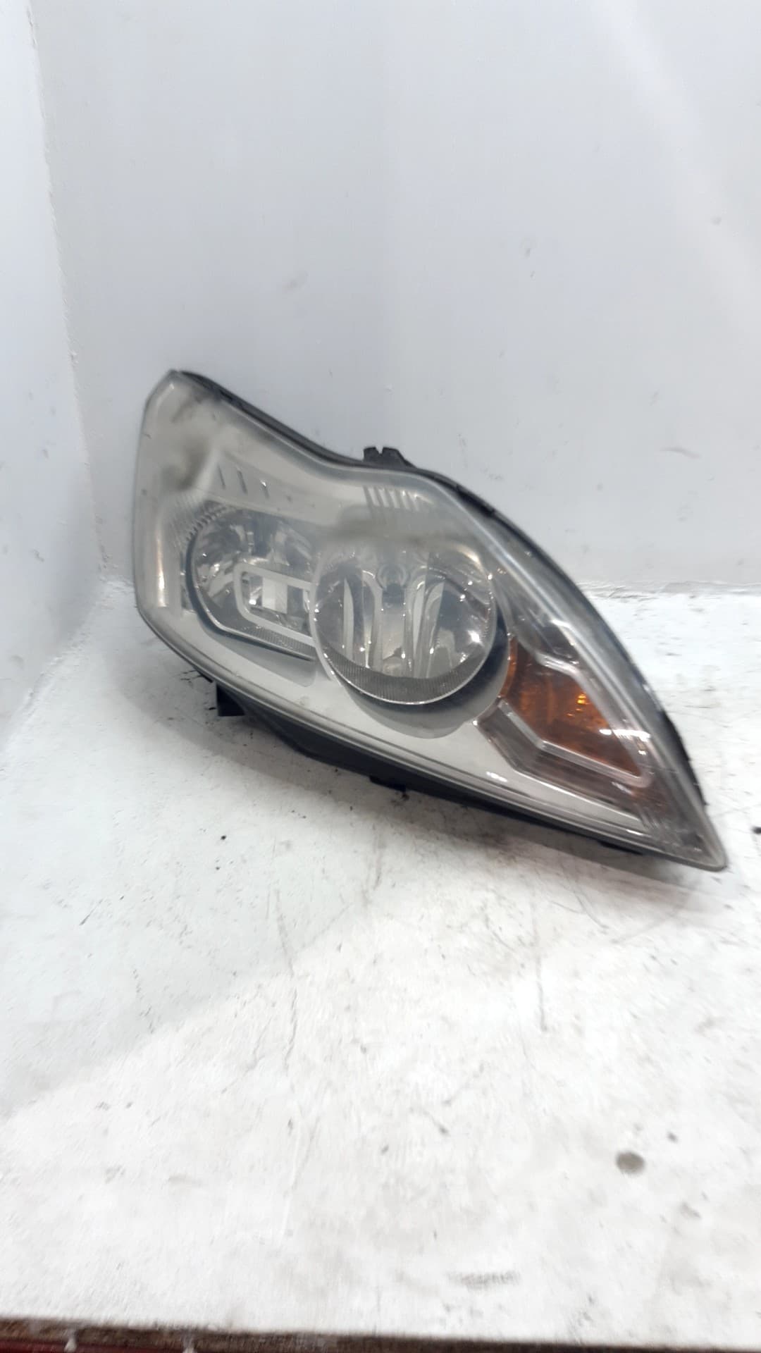 Faro derecho FORD FOCUS BERLINA (CAP)