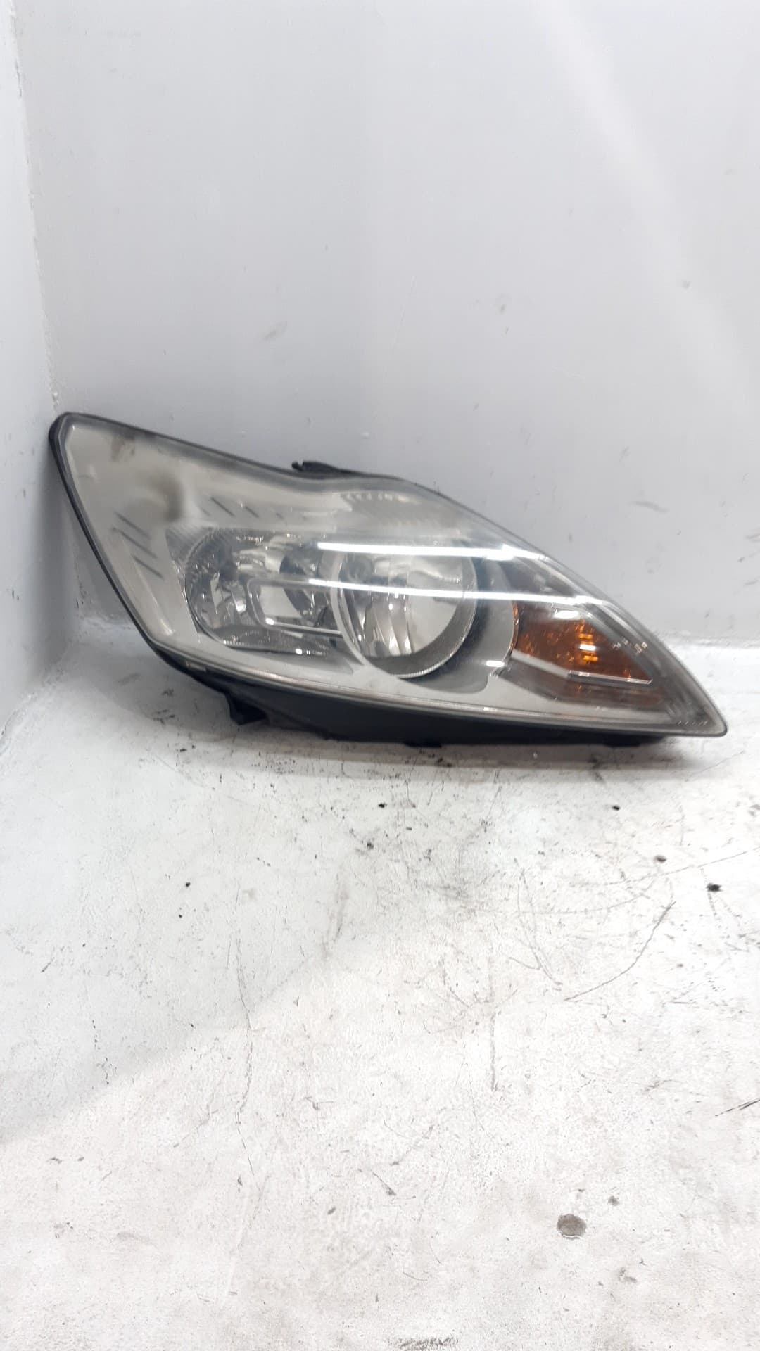 Faro derecho FORD FOCUS BERLINA (CAP) 4