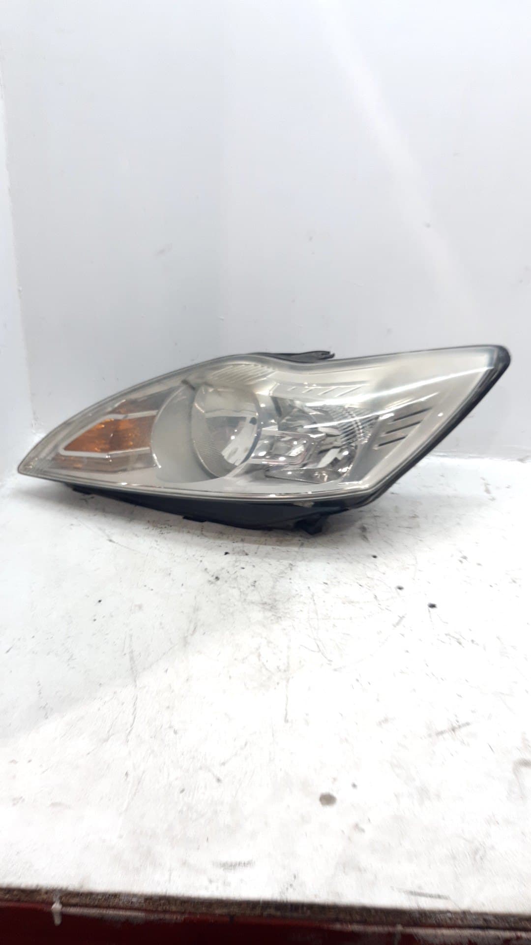 Faro izquierdo FORD FOCUS BERLINA (CAP) 4