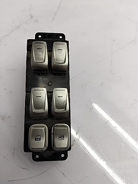 Mando elevalunas delantero izquierdo SSANGYONG TIVOLI
