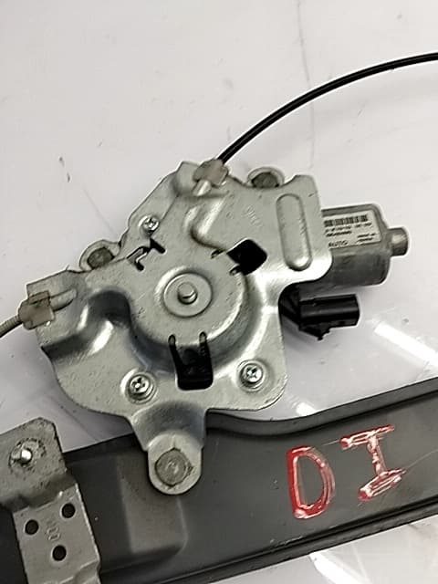 Motor elevalunas delantero izquierdo SSANGYONG TIVOLI 5