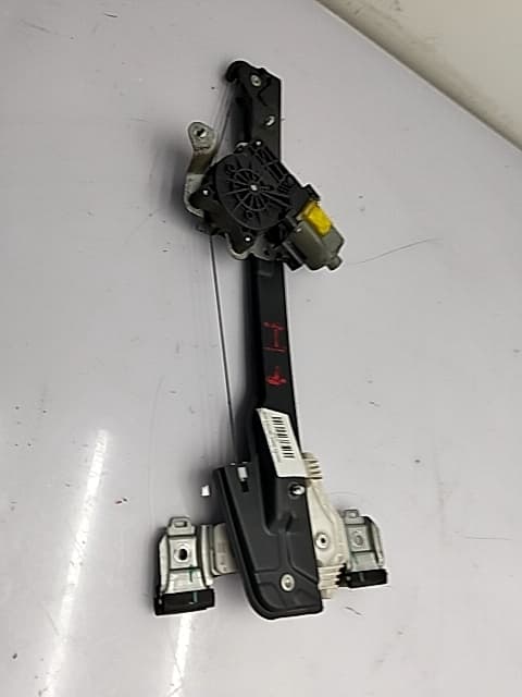 Motor elevalunas trasero izquierdo SSANGYONG TIVOLI