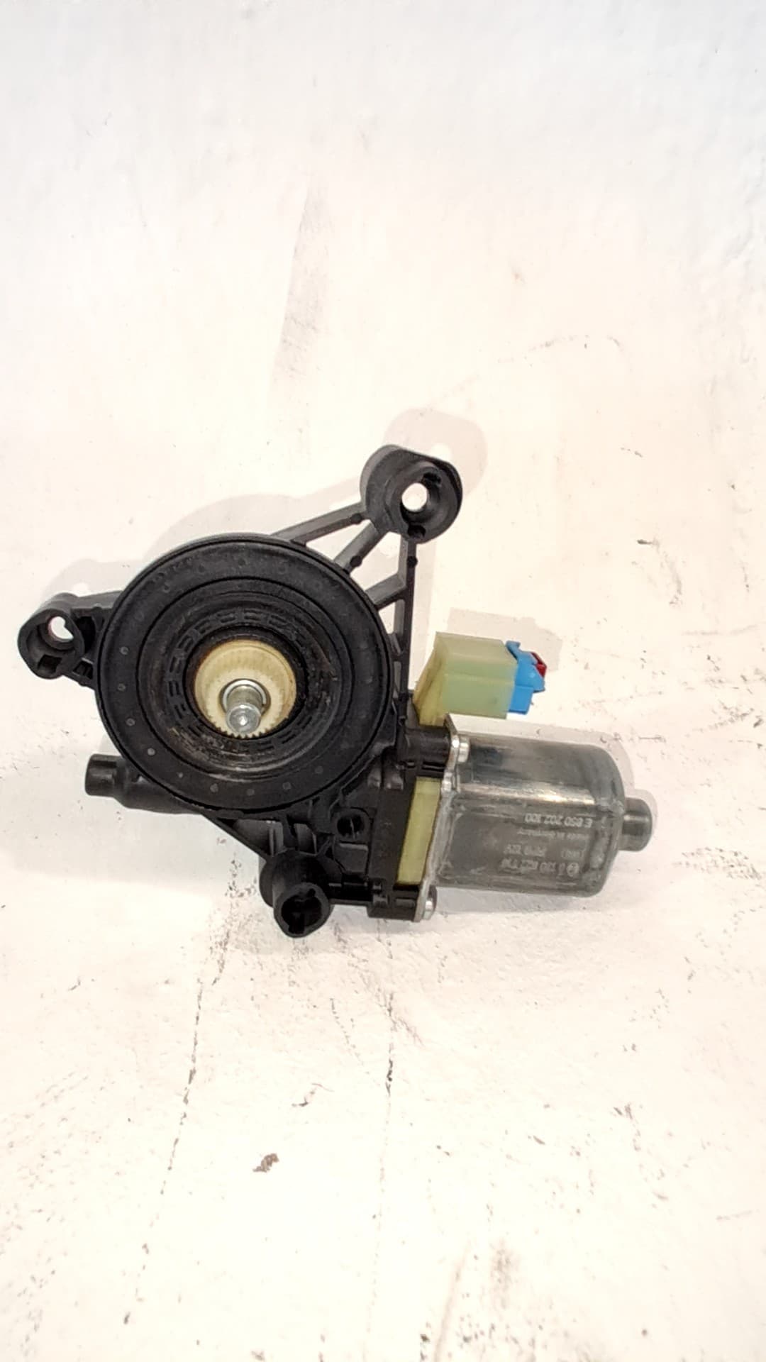Motor elevalunas delantero derecho SEAT ATECA (KH7)