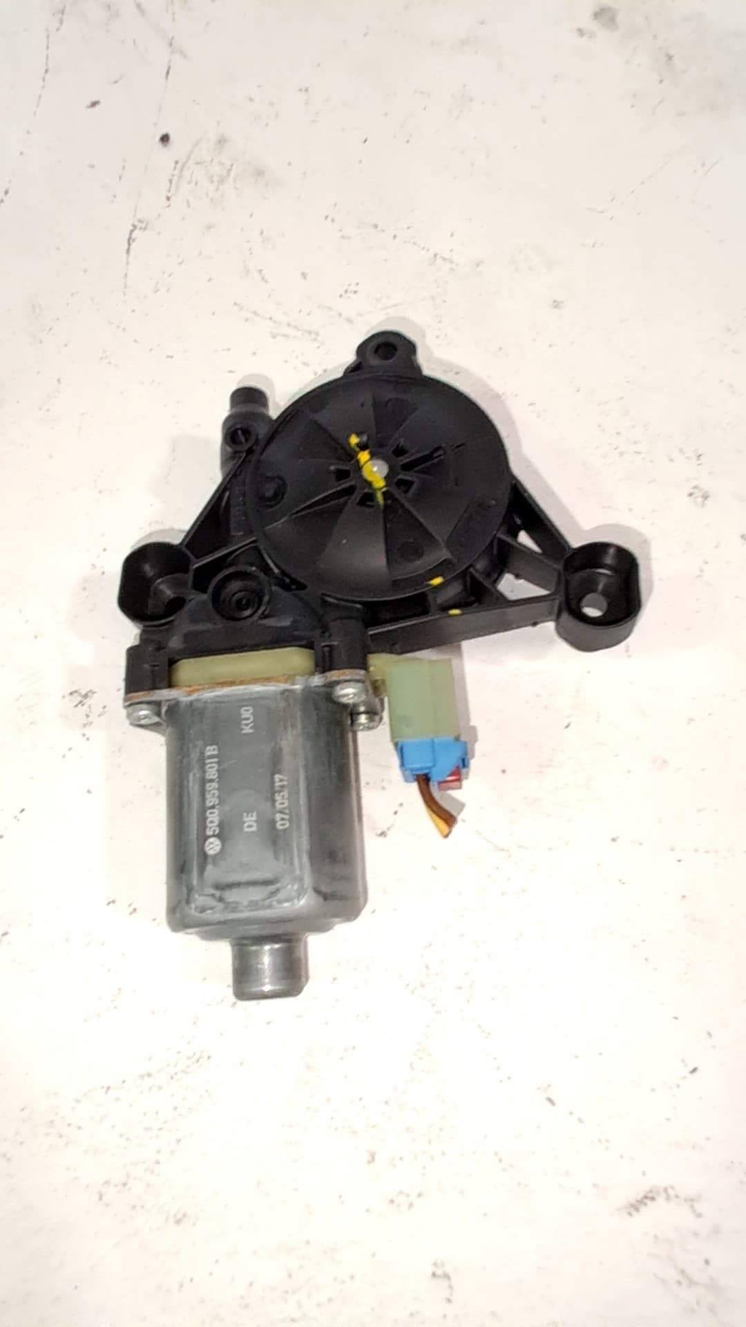 Motor elevalunas delantero izquierdo SEAT ATECA (KH7) 2