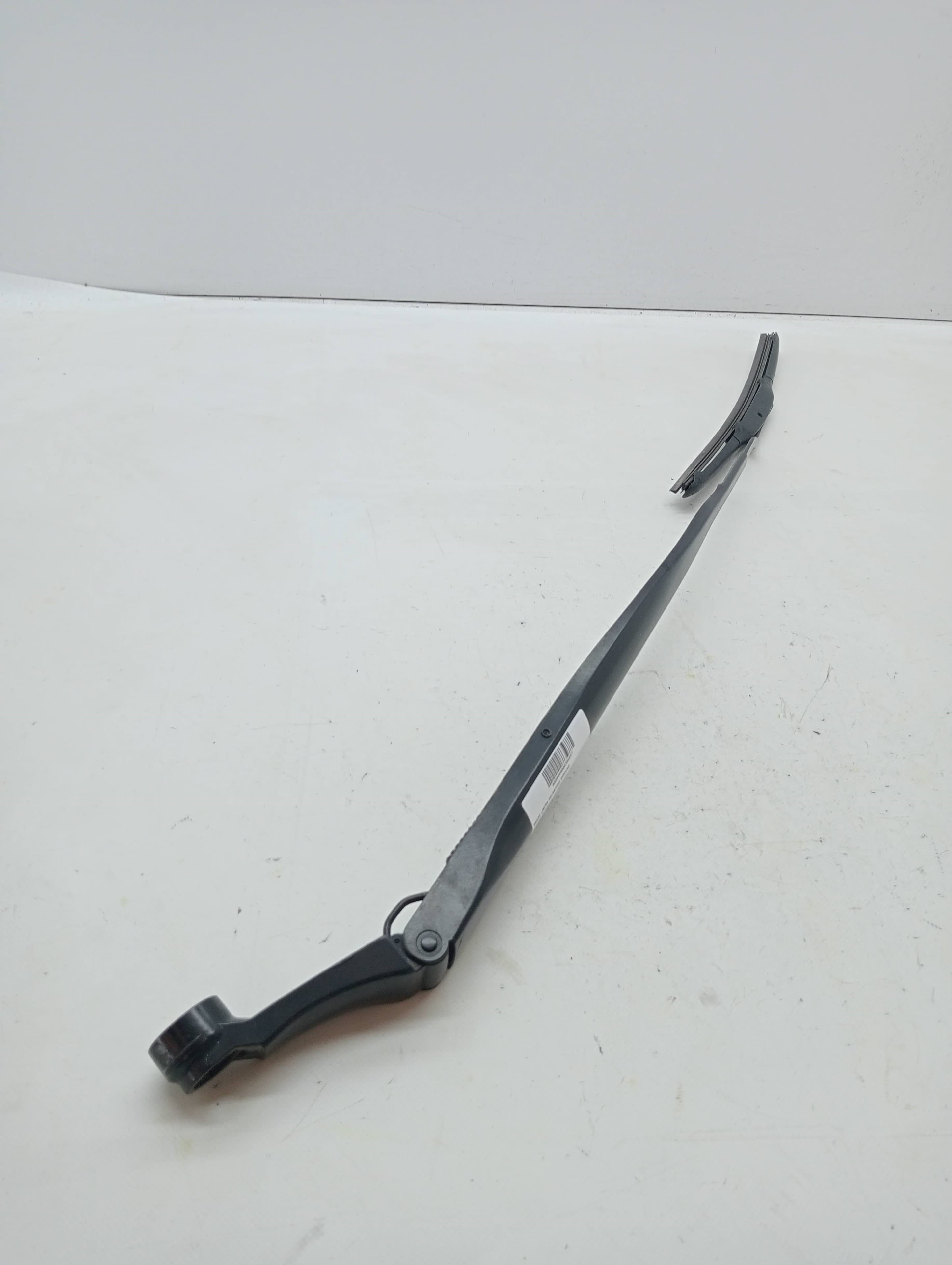 Brazo limpia delantero derecho TOYOTA PRIUS+