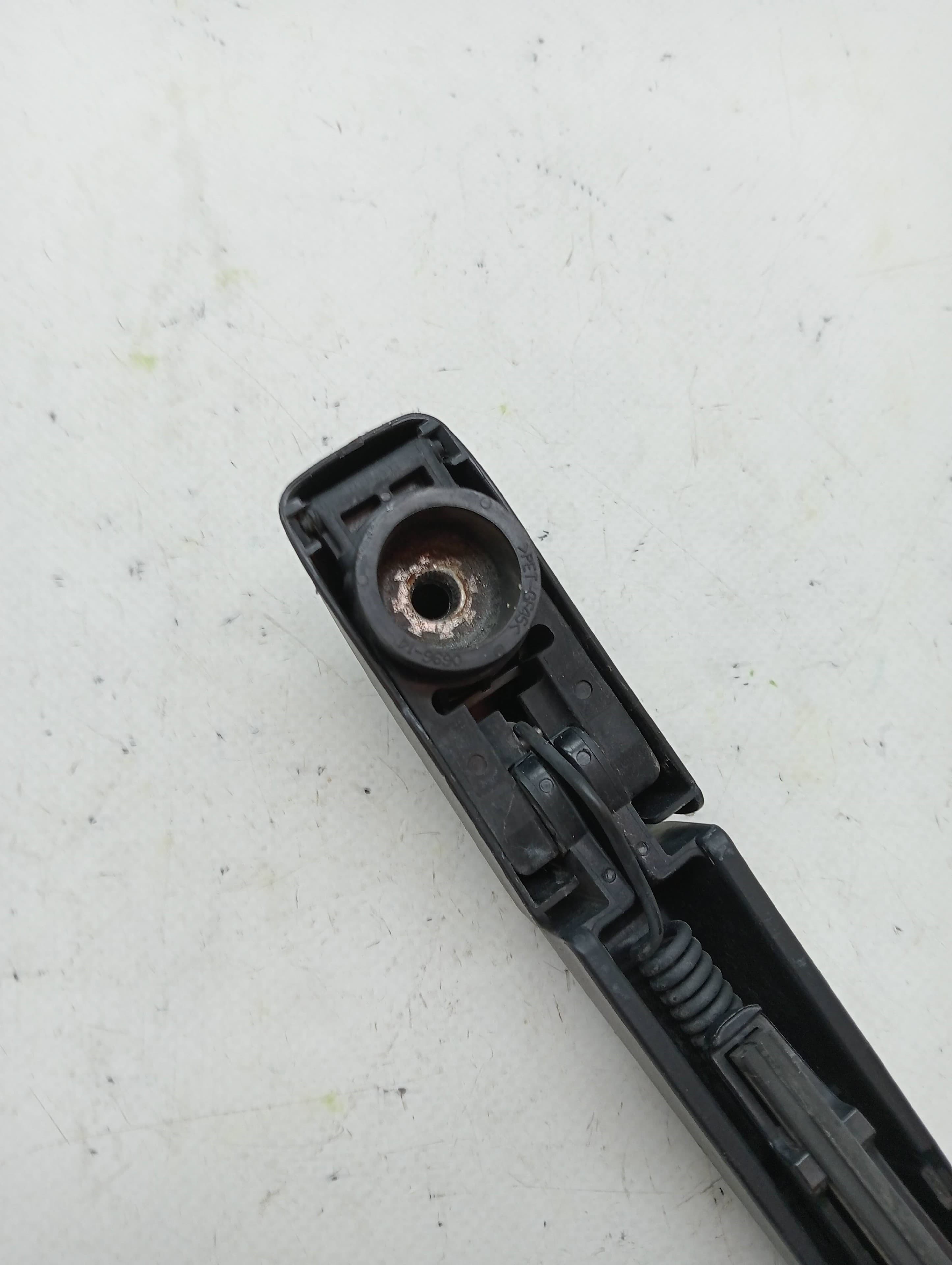 Brazo limpia trasero TOYOTA PRIUS+ 2