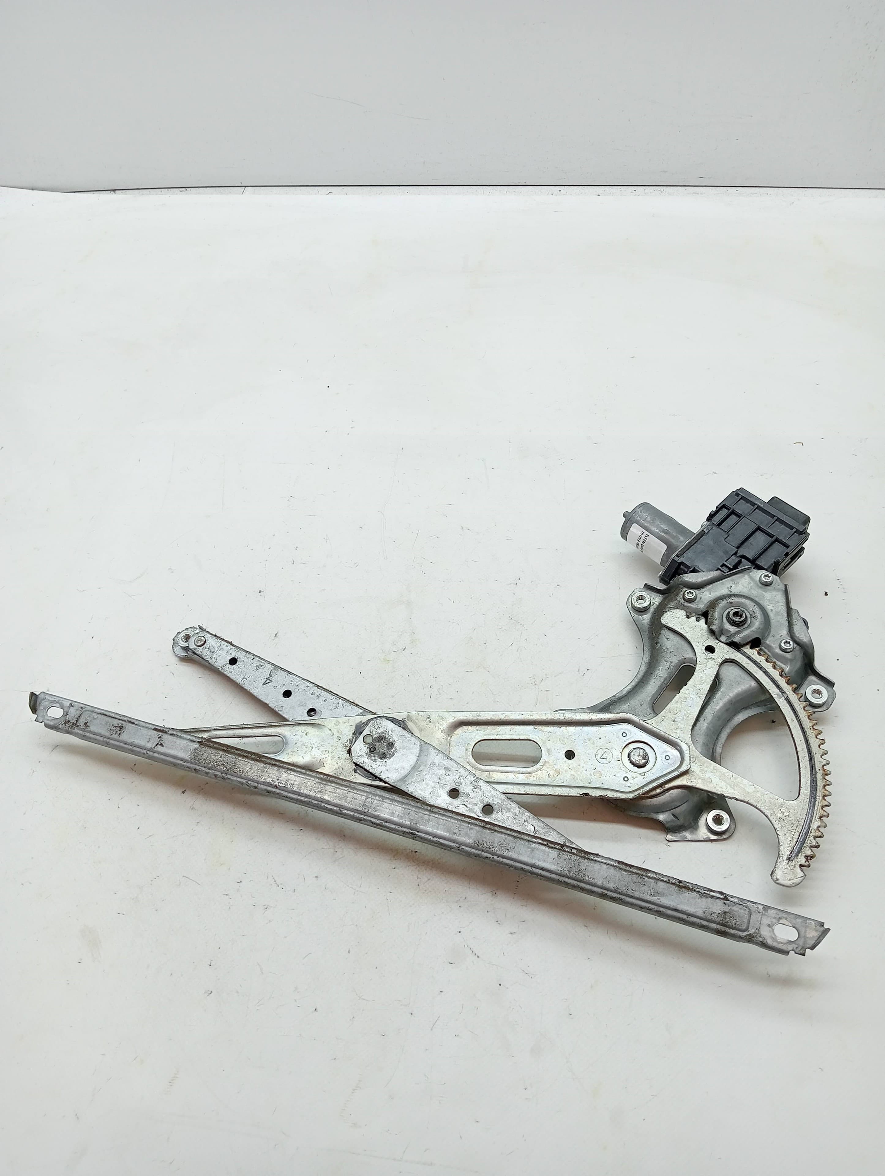 Elevalunas delantero derecho TOYOTA PRIUS+ 2