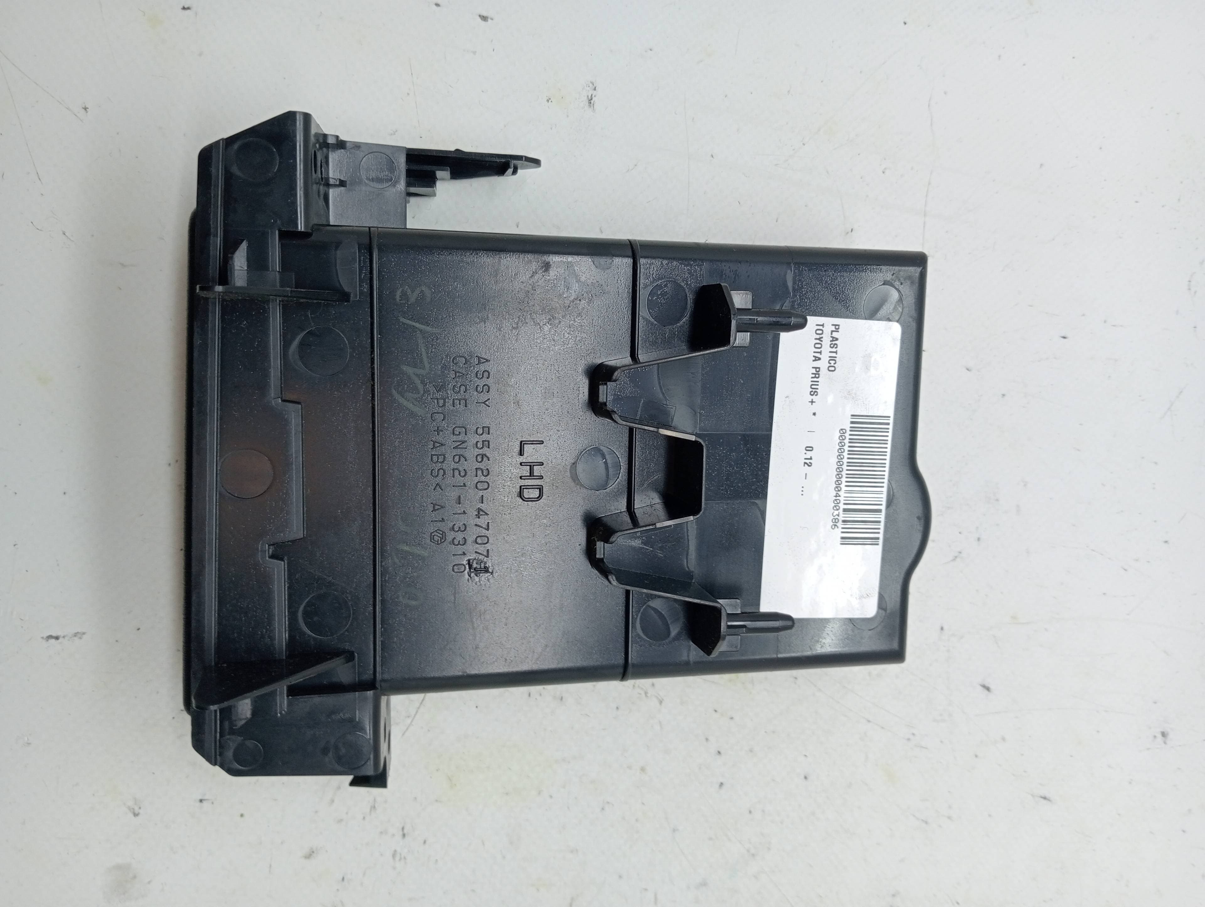 Plastico TOYOTA PRIUS+ 2
