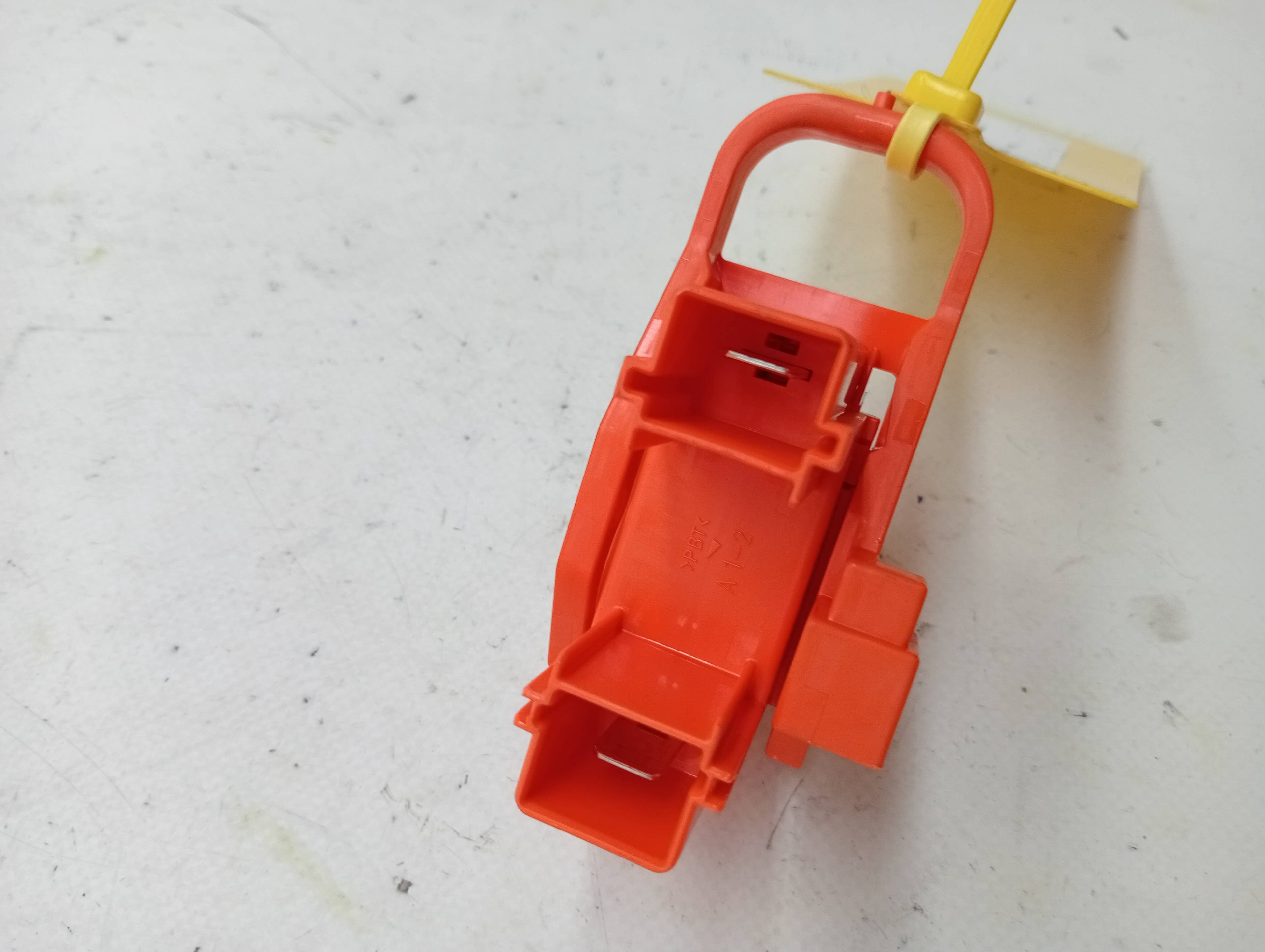 Plastico TOYOTA PRIUS+