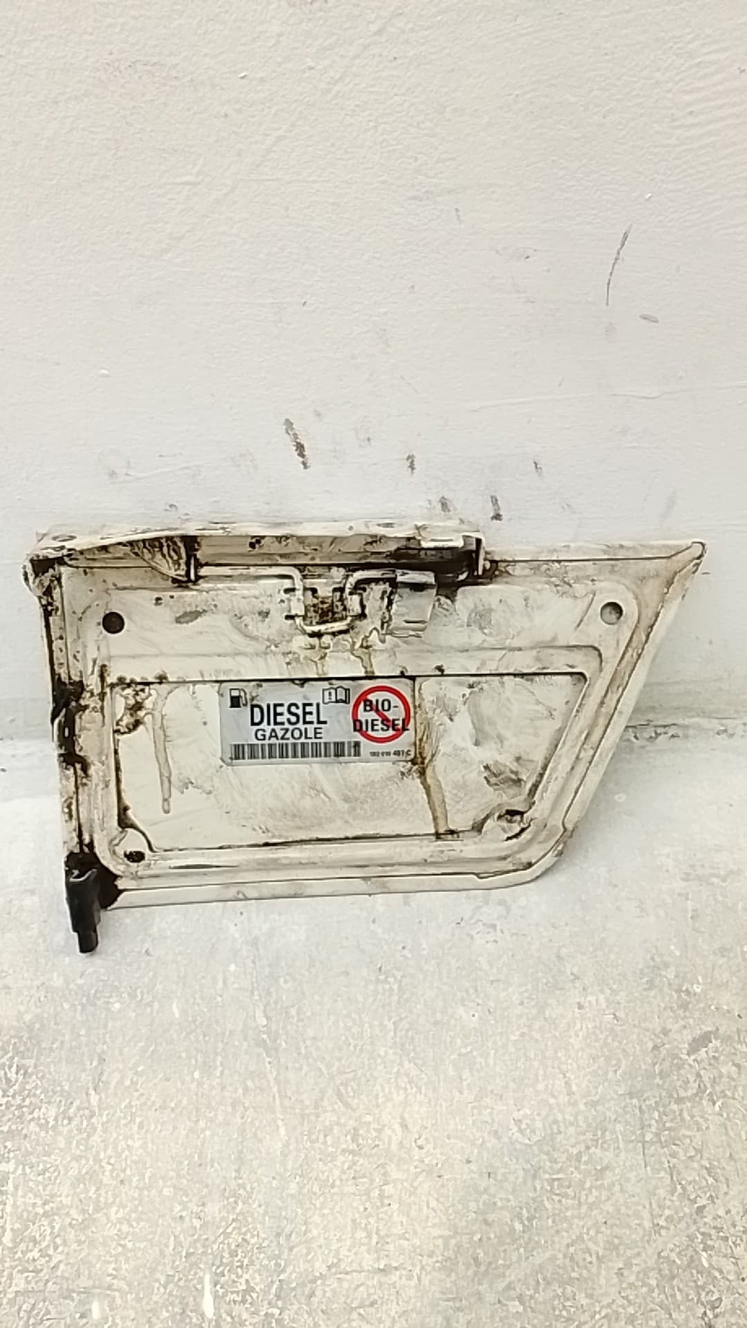 Tapa exterior combustible VOLKSWAGEN T5 TRANSPORTER (7E) 4