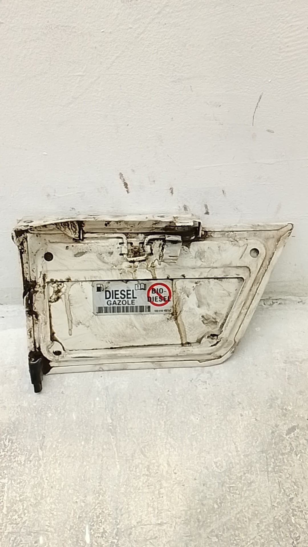 Tapa exterior combustible VOLKSWAGEN T5 TRANSPORTER (7E) 3