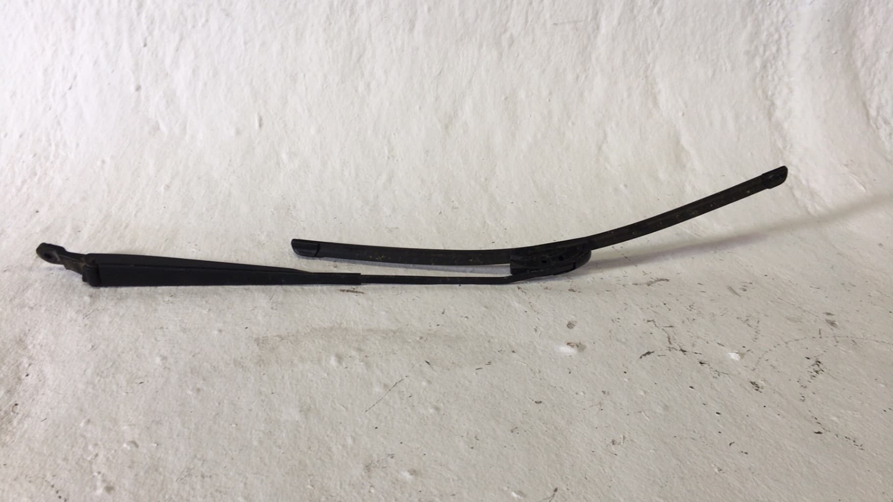 Brazo limpia delantero izquierdo DACIA SANDERO
