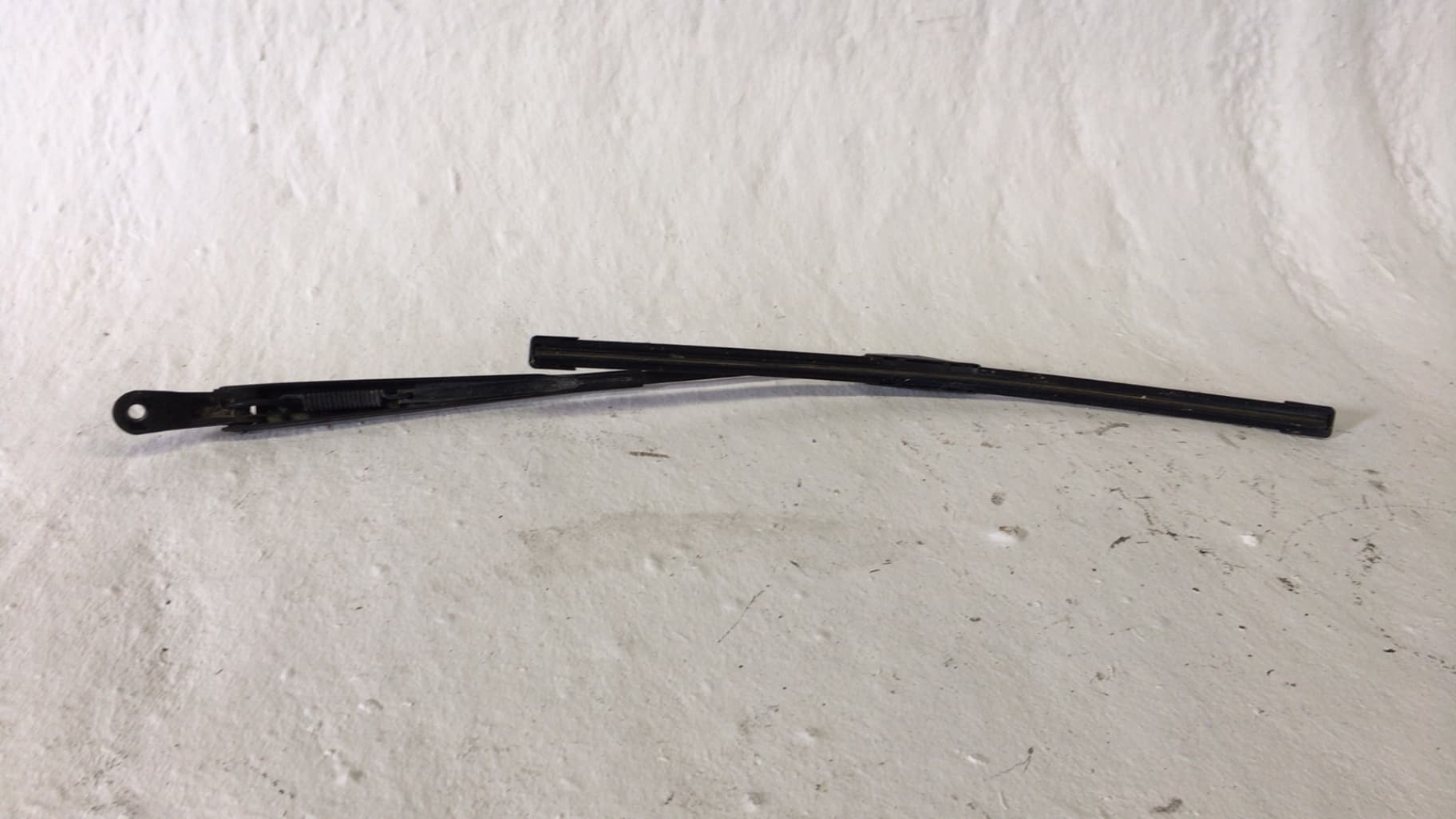 Brazo limpia delantero izquierdo DACIA SANDERO 2