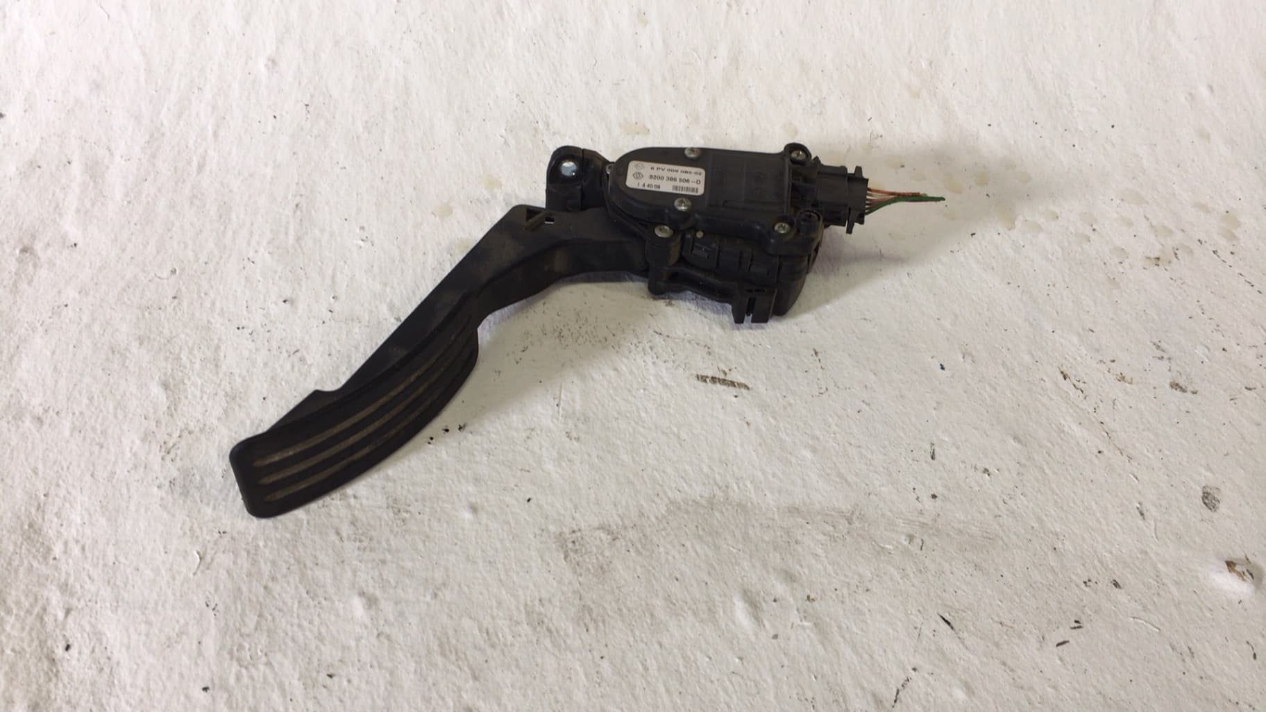 Pedal acelerador DACIA SANDERO