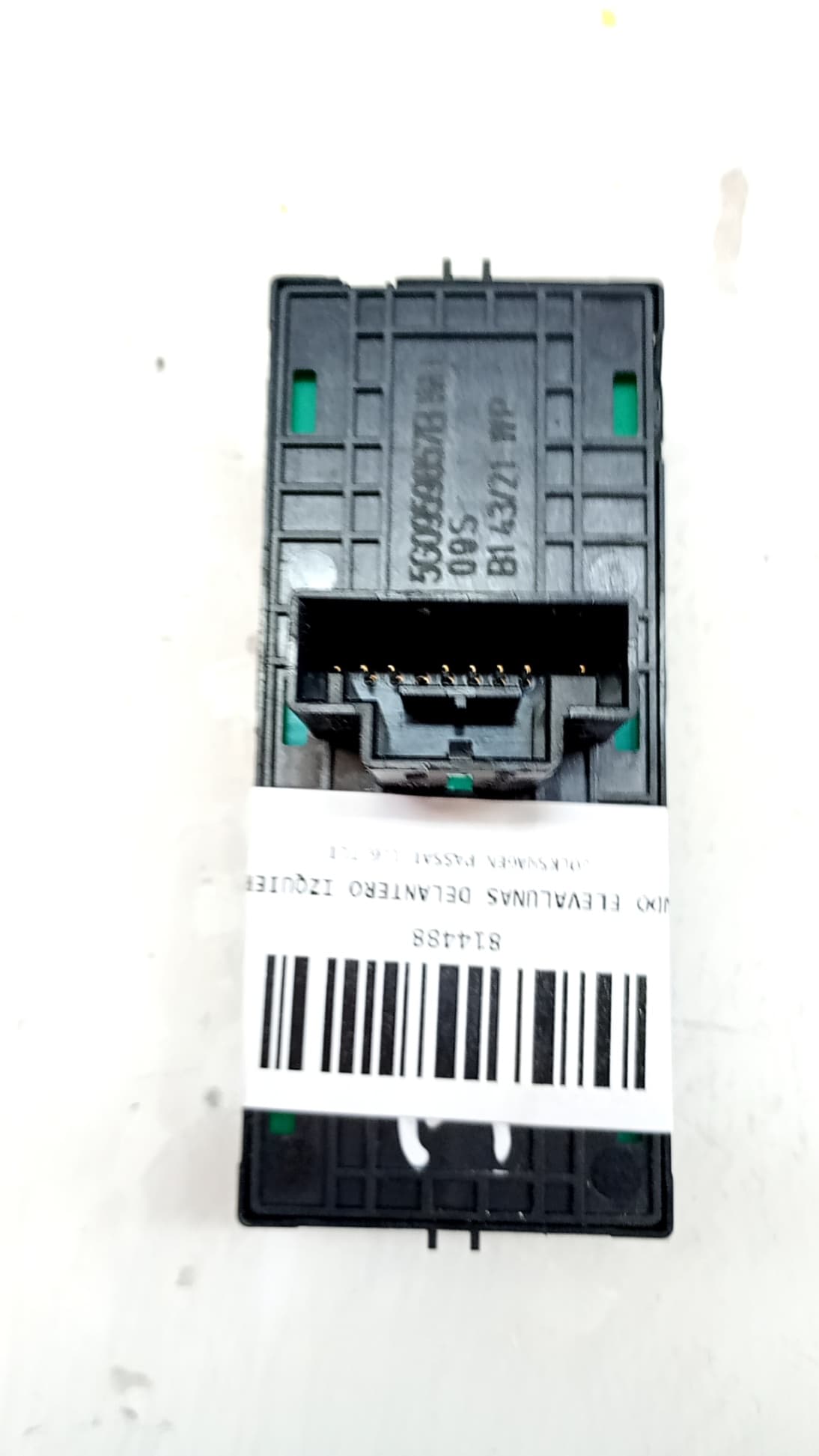 Mando elevalunas delantero izquierdo VOLKSWAGEN PASSAT B8 (3G2, CB2) 2