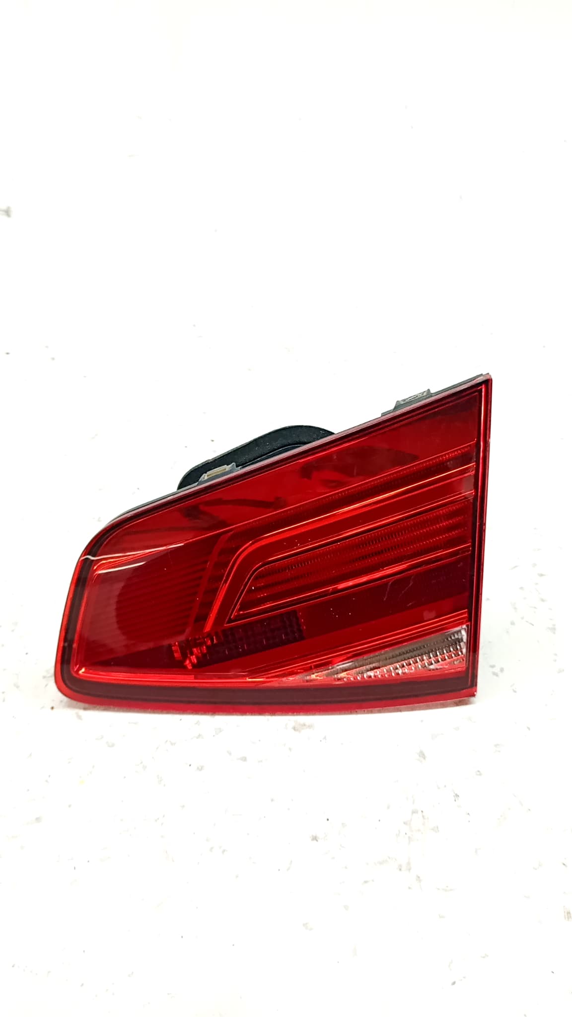 Piloto trasero derecho interior VOLKSWAGEN PASSAT B8 (3G2, CB2)