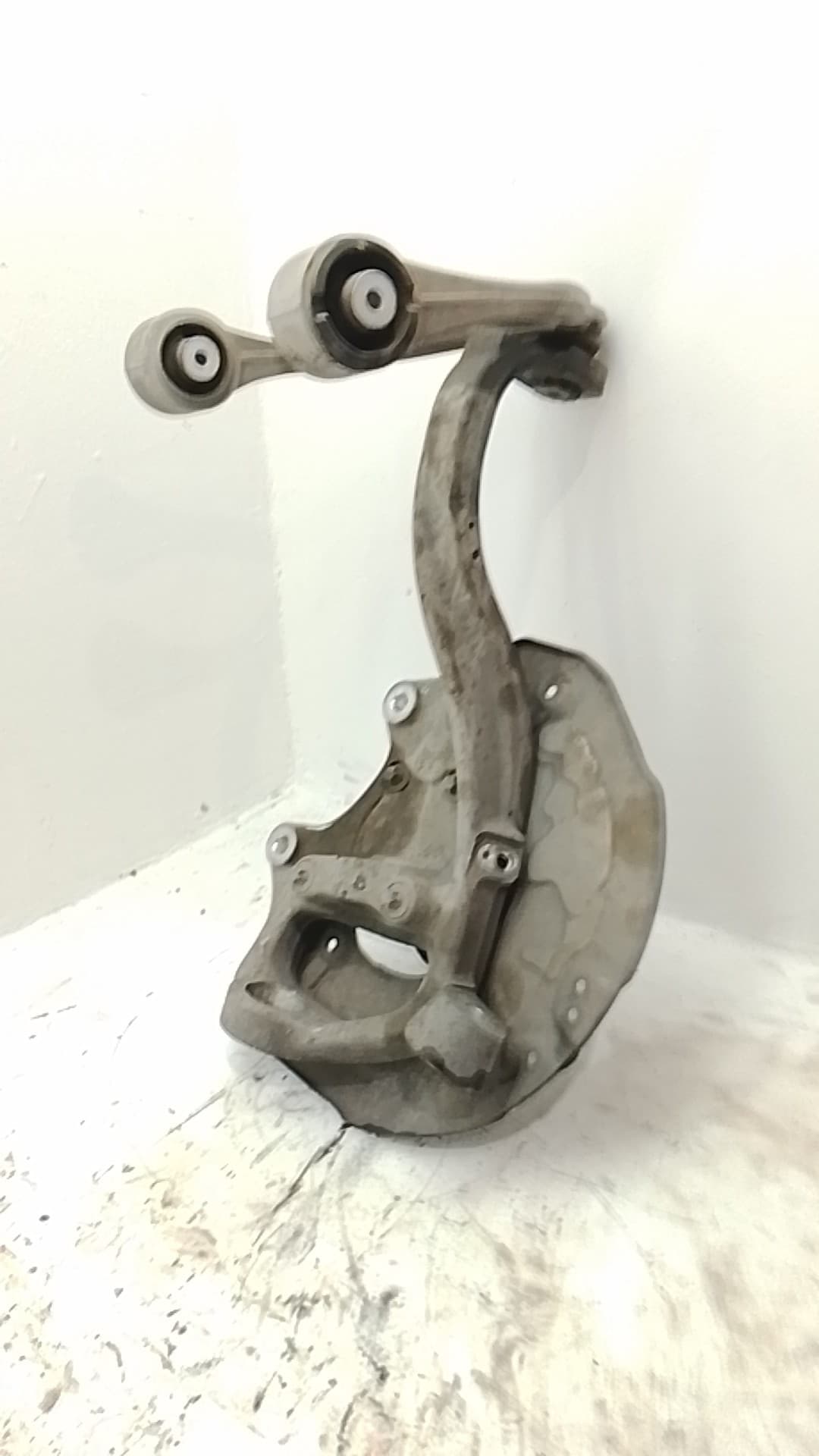 Mangueta delantera izquierda MERCEDES-BENZ C-CLASS