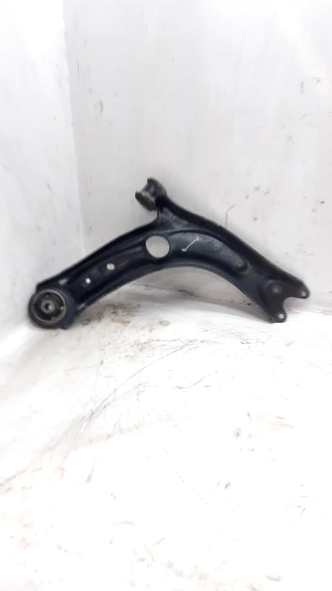 Brazo suspension inferior delantero izquierdo SEAT ATECA (KH7) 2