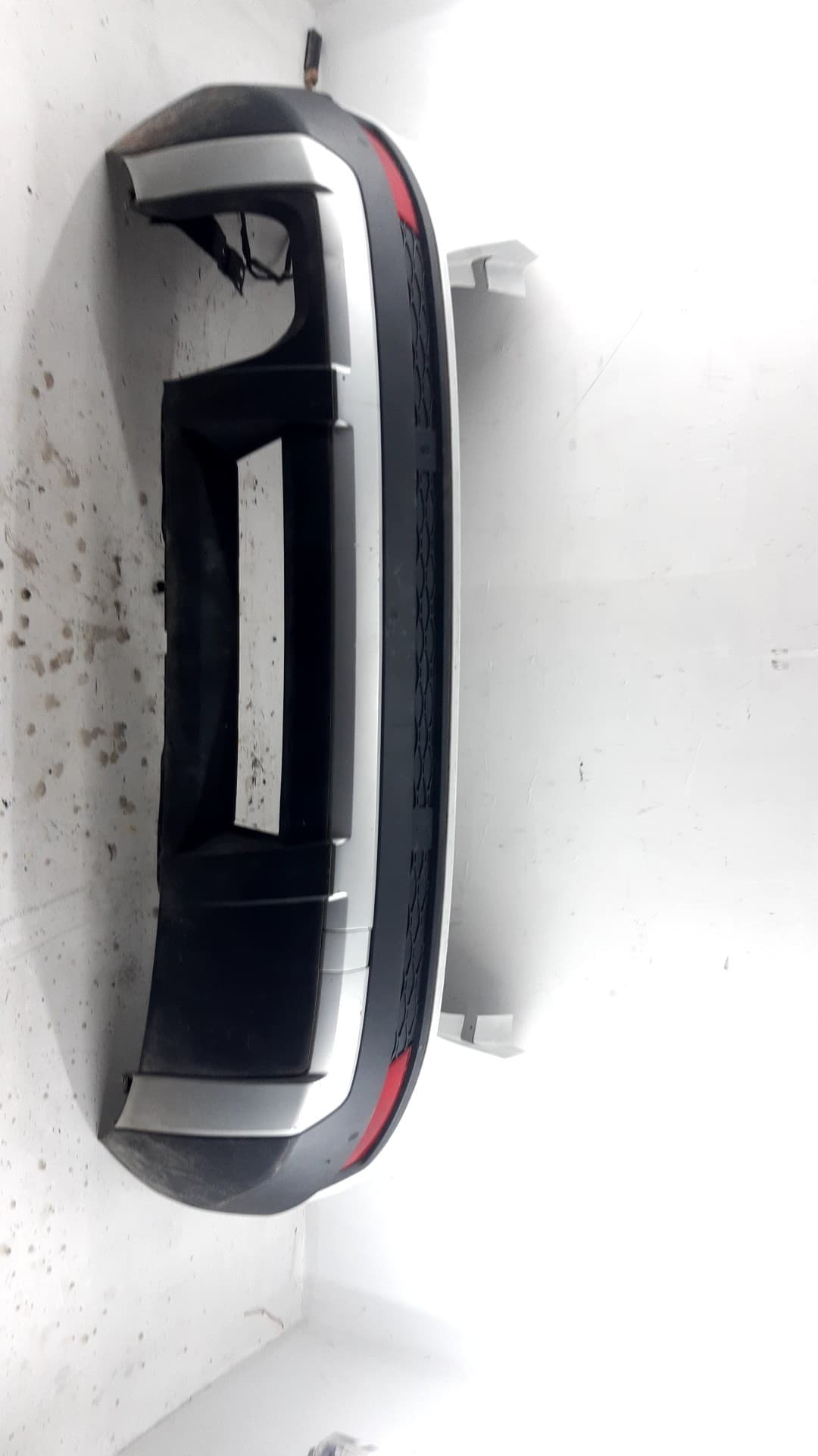Paragolpes trasero SEAT ATECA (KH7)