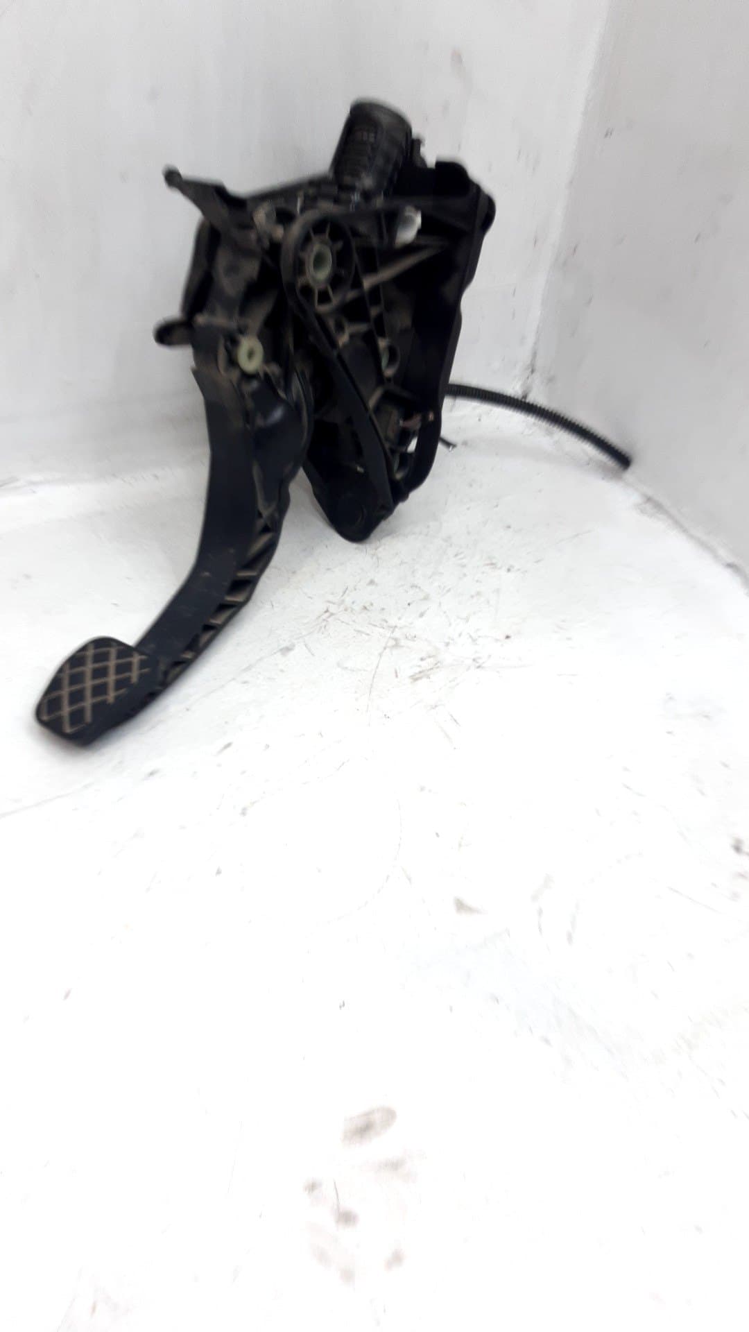 Pedal embrague SEAT ATECA (KH7) 3