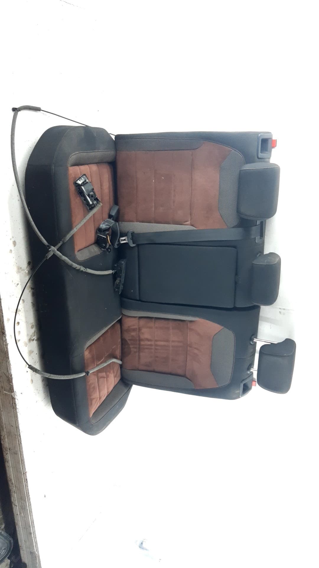 Cerradura asientos traseros SEAT ATECA (KH7)
