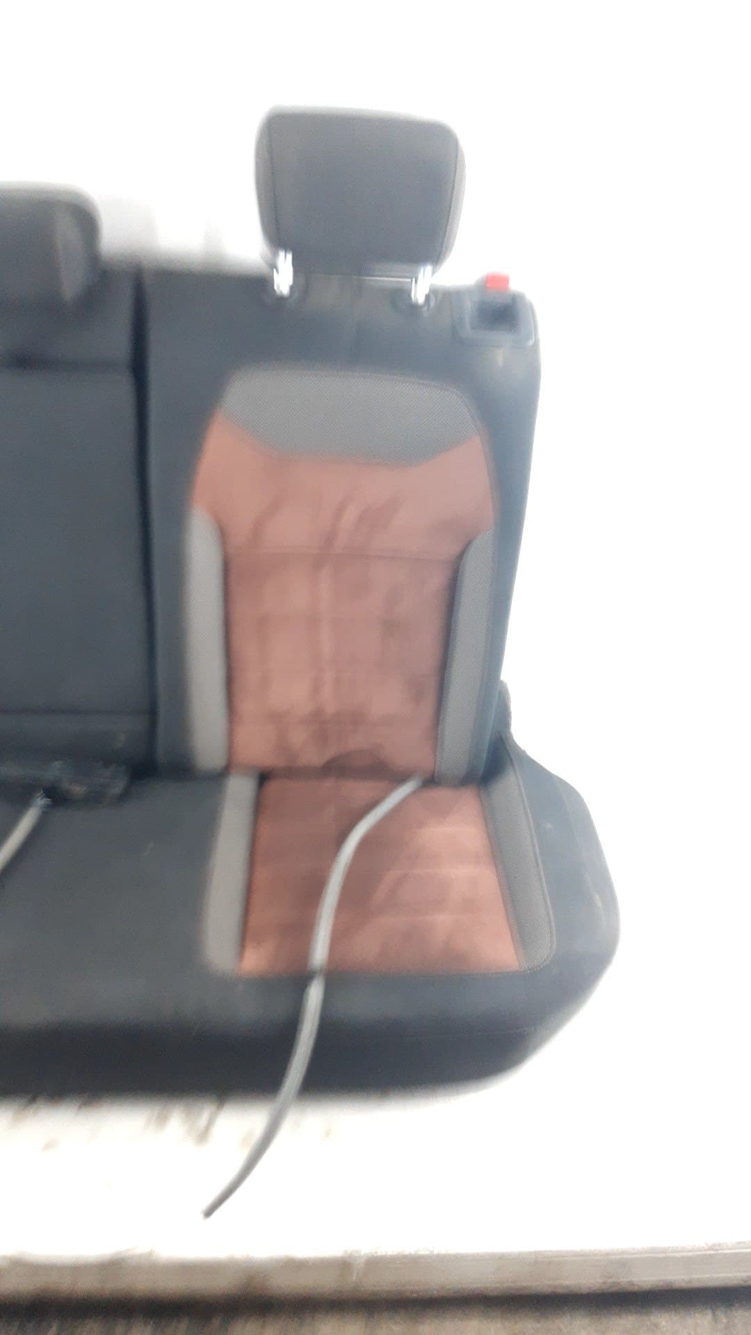 Cerradura asientos traseros SEAT ATECA (KH7) 3