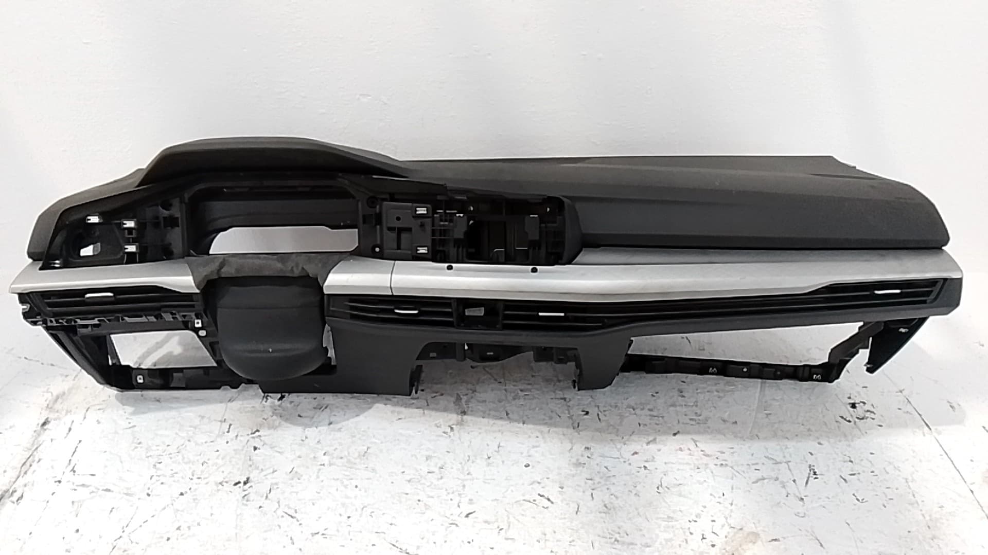 Salpicadero VOLKSWAGEN GOLF VIII LIM