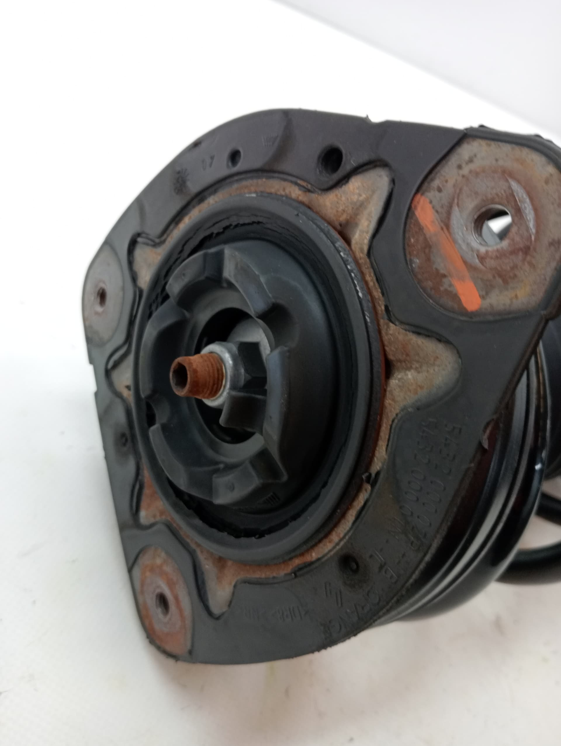 Amortiguador delantero izquierdo RENAULT LAGUNA III 2