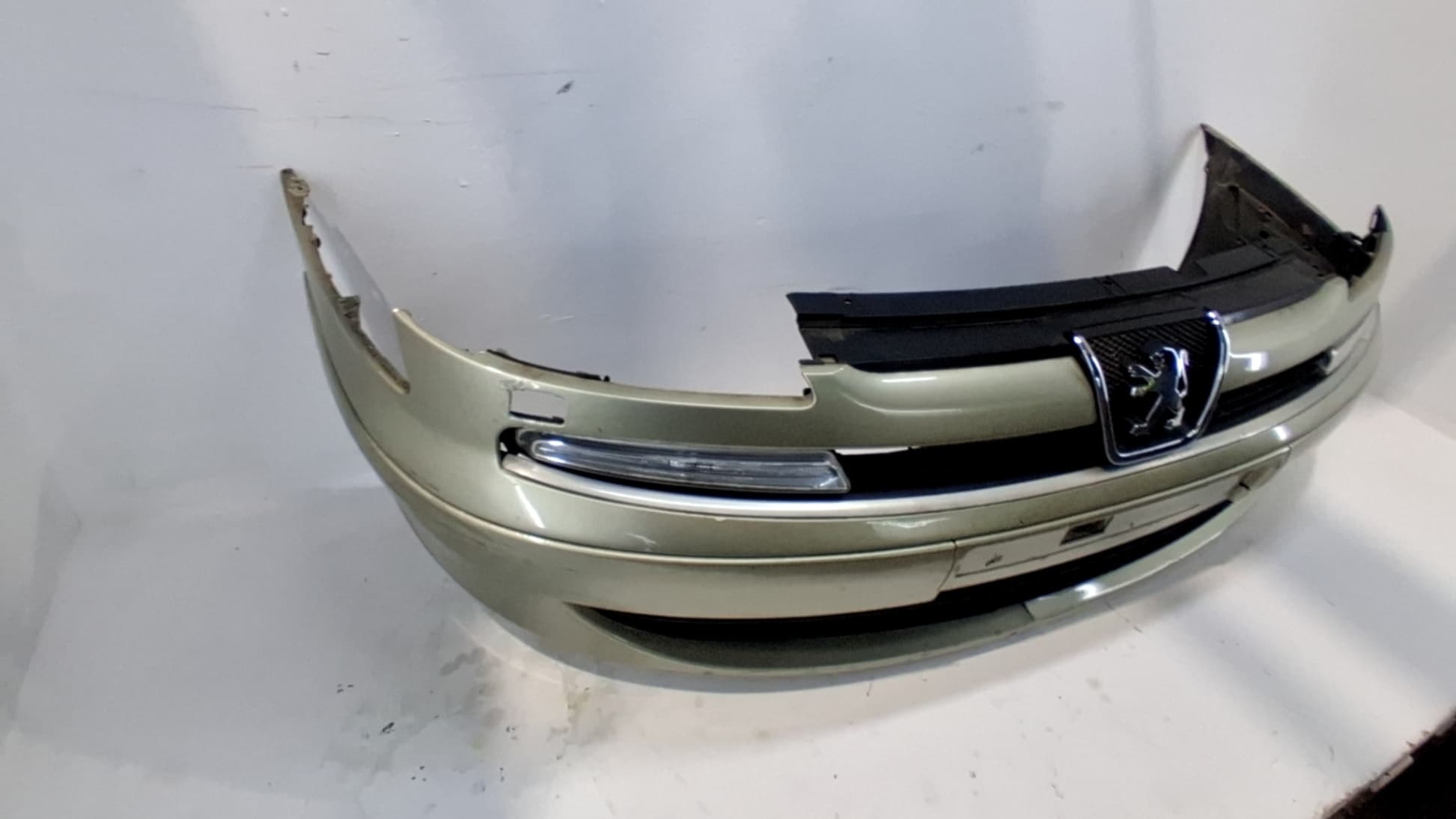 Paragolpes delantero PEUGEOT 807 3