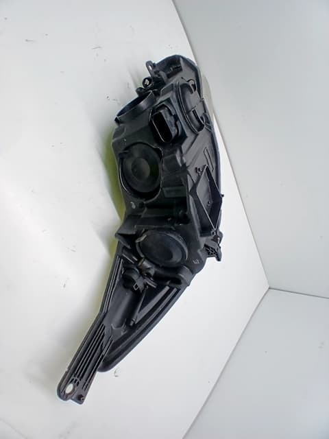 Faro izquierdo FORD FOCUS 2