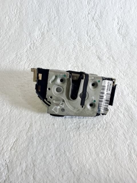 Cerradura puerta delantera derecha CHRYSLER SEBRING (JR) 2