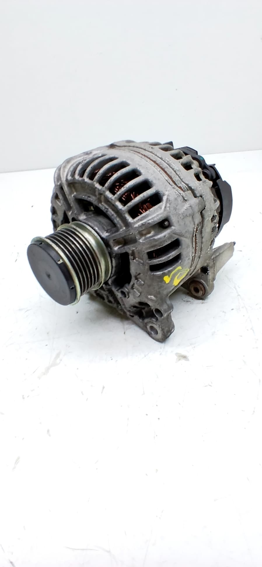 Alternador VOLKSWAGEN POLO (9N1)