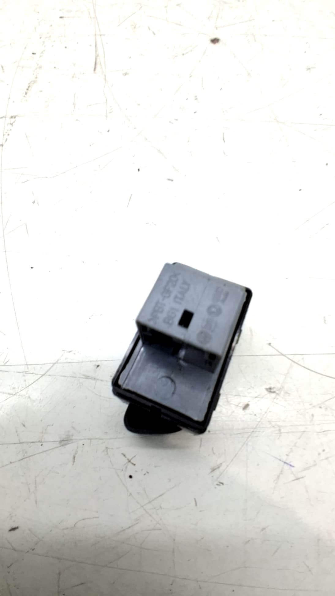 Interruptor VOLKSWAGEN POLO (9N1) 2