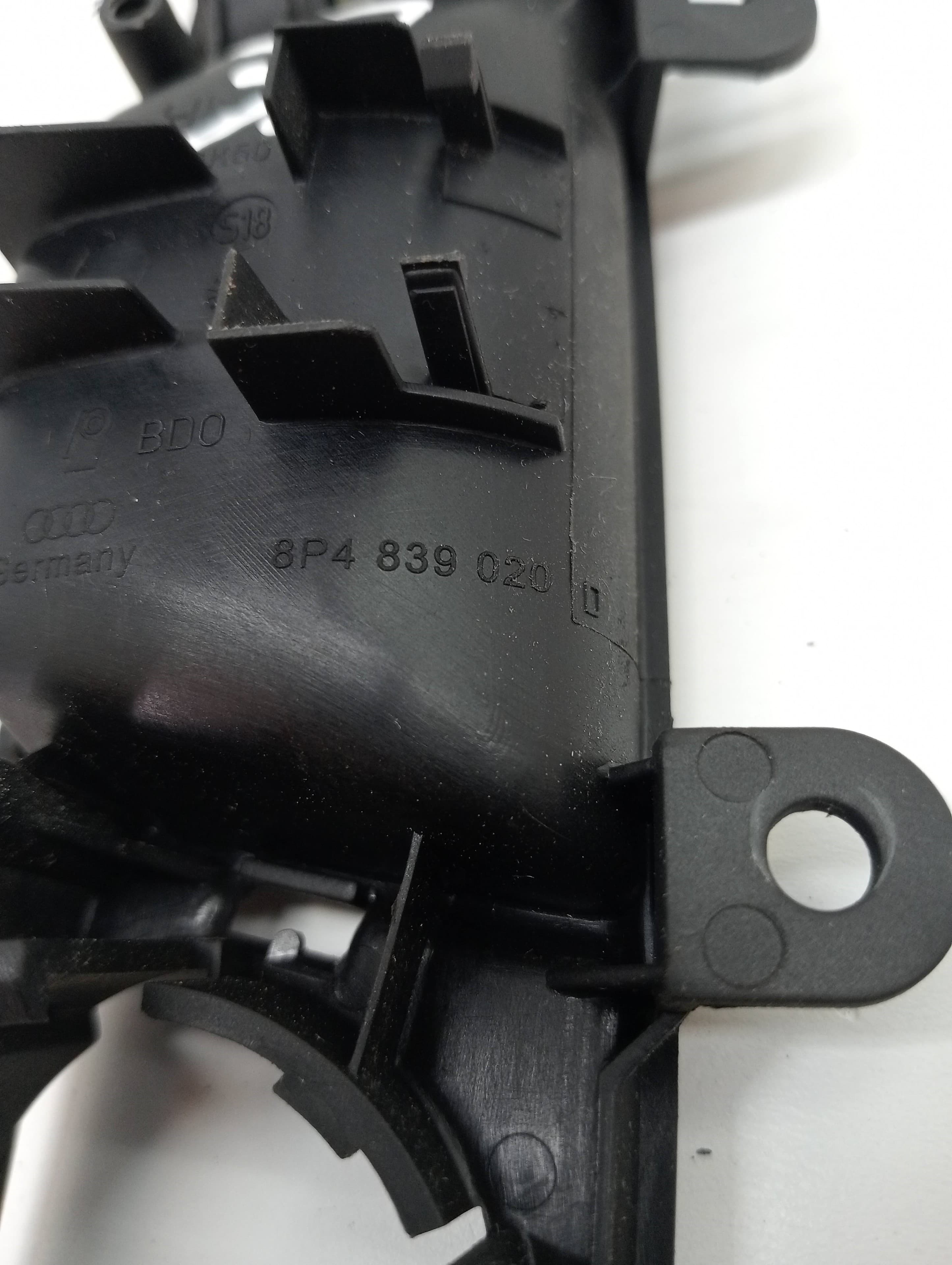 Maneta interior trasera derecha AUDI A3 (8P) 2