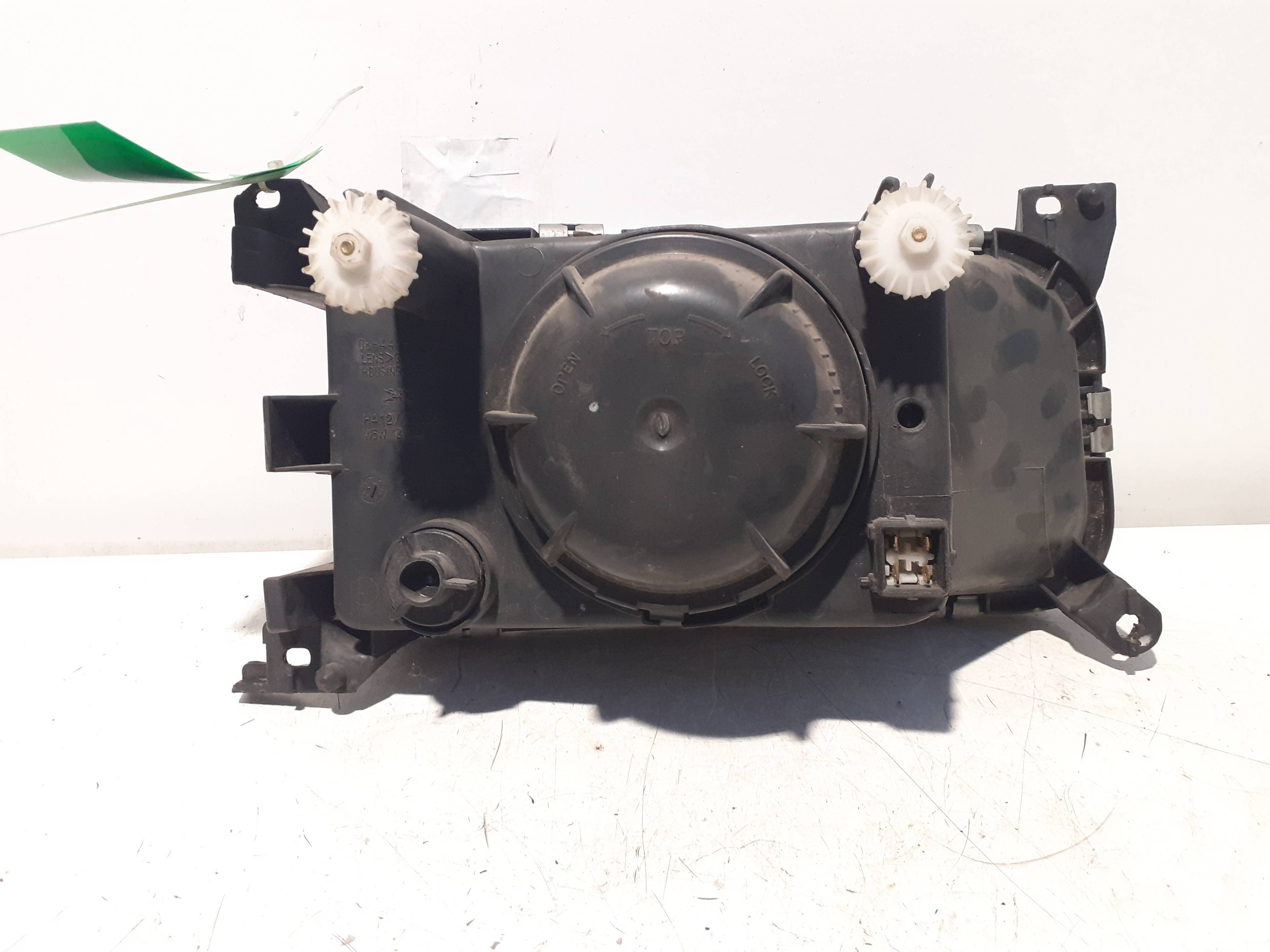 Faro izquierdo VOLKSWAGEN PASSAT VARIANT (315) 2