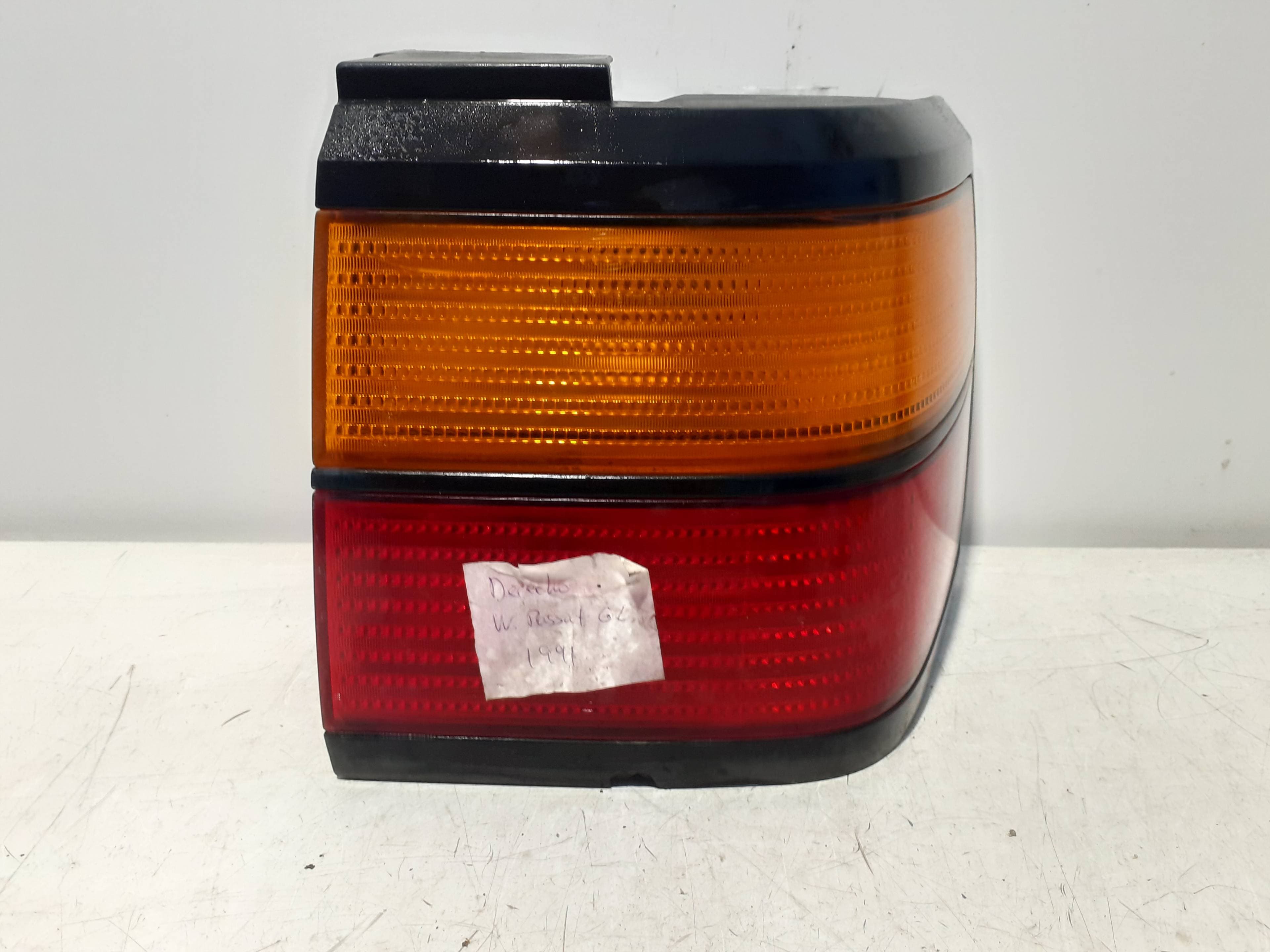 Piloto trasero derecho VOLKSWAGEN PASSAT VARIANT (315)
