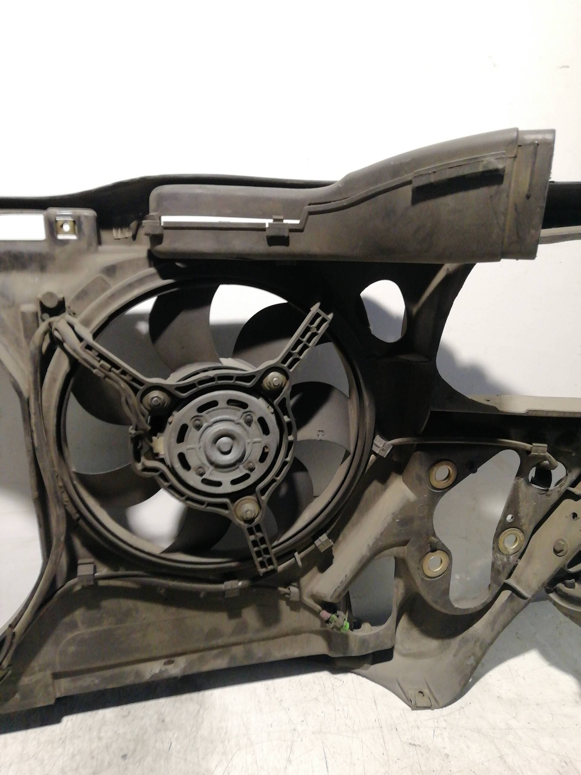 Panel frontal VOLKSWAGEN PASSAT VARIANT (315) 4
