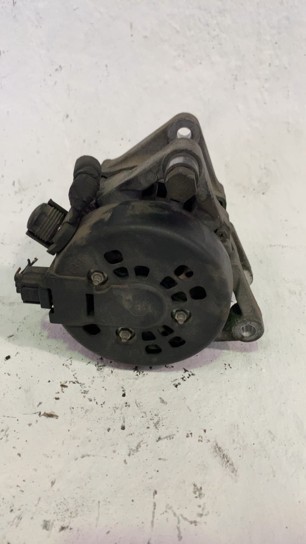 Alternador FORD FOCUS BERLINA (CAP) 2