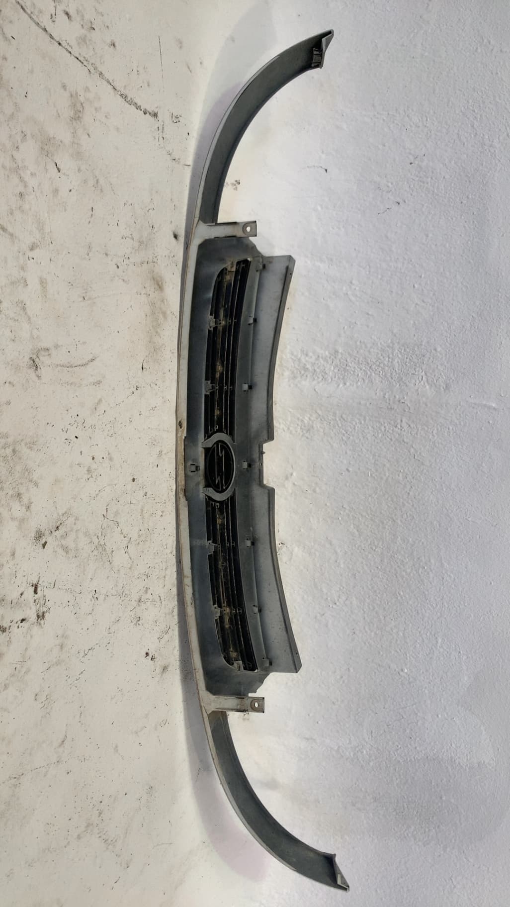 Rejilla paragolpes delantero OPEL VIVARO 2