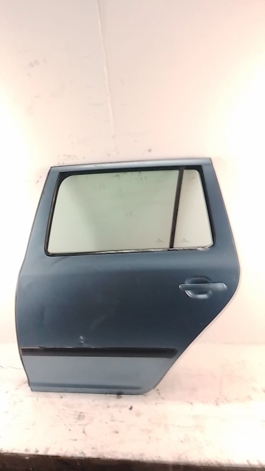 Puerta trasera izquierda SKODA OCTAVIA II COMBI (1Z5)