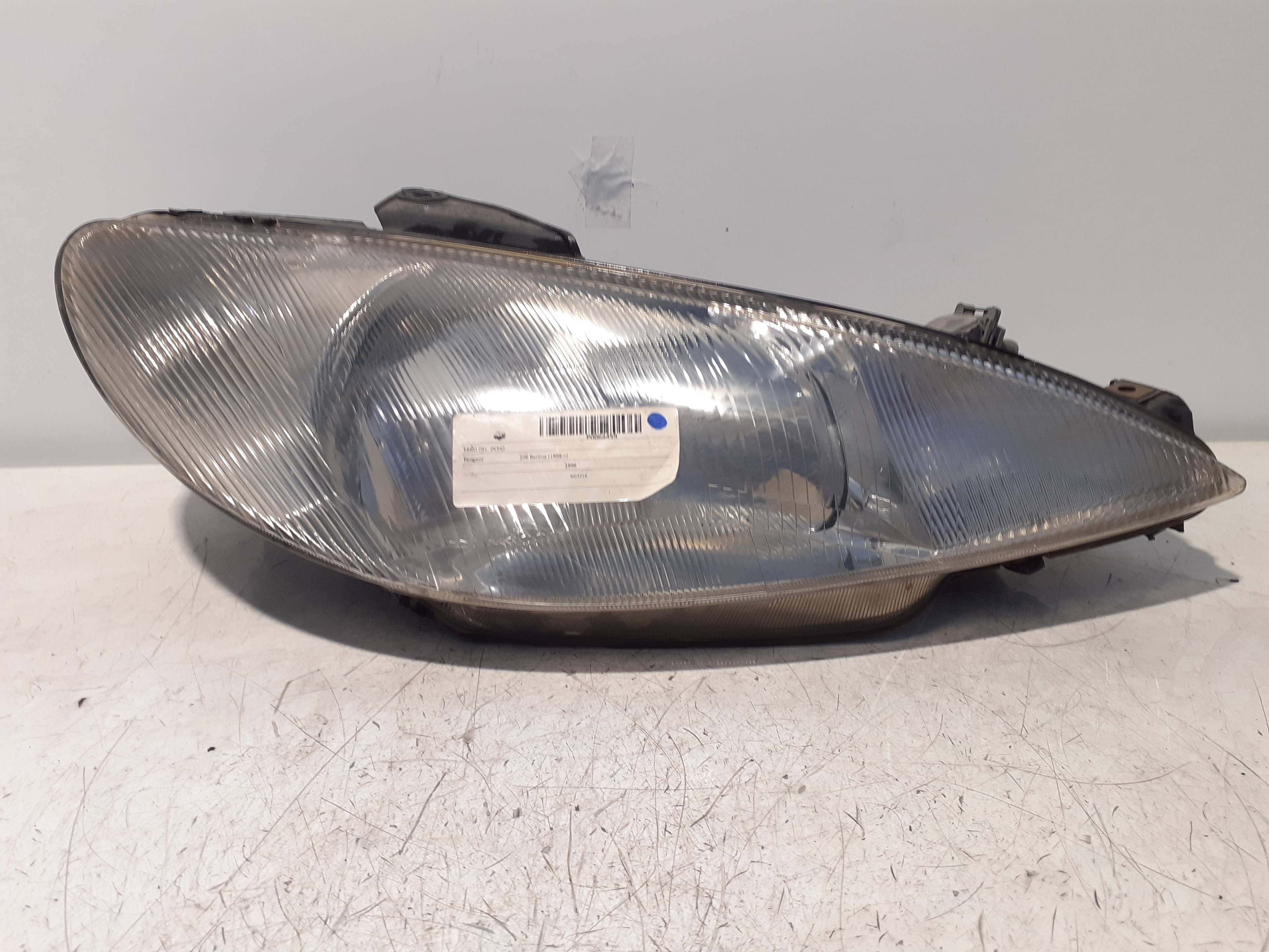 Faro derecho PEUGEOT 206 BERLINA
