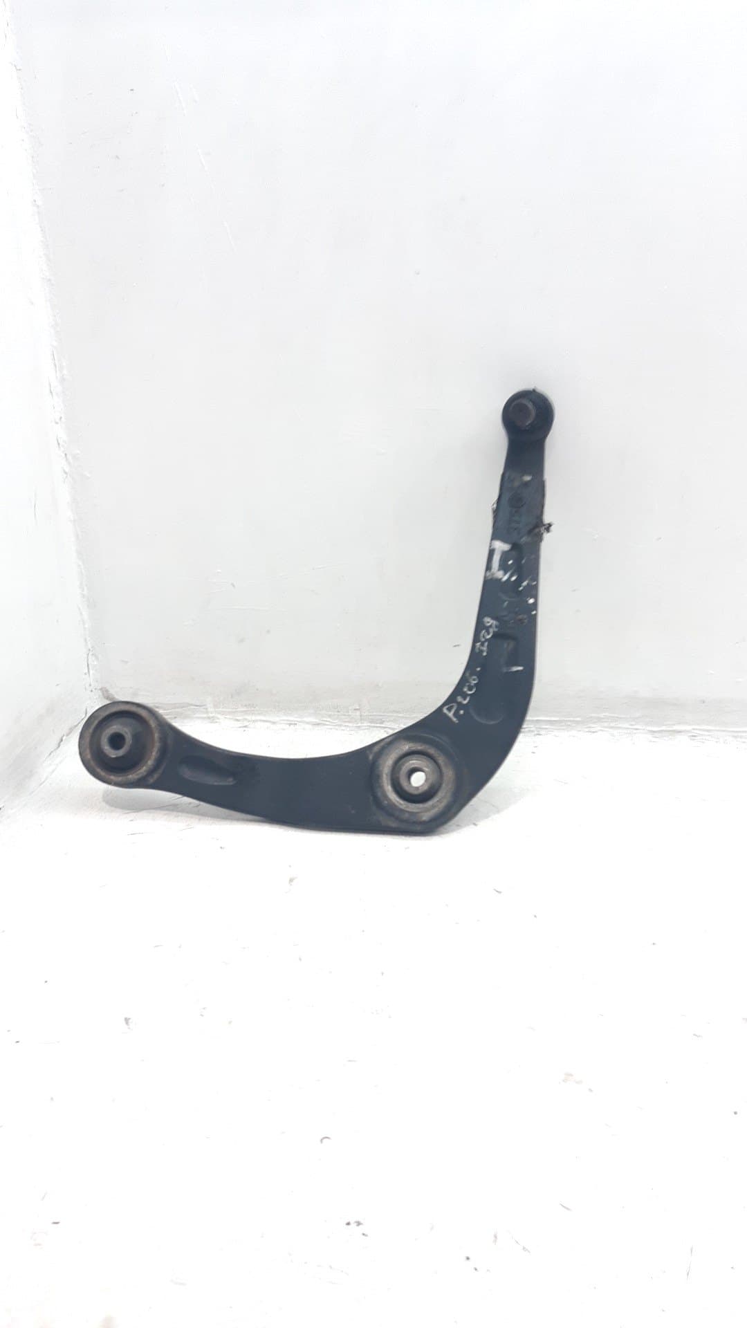 Brazo suspension inferior delantero izquierdo PEUGEOT 206+