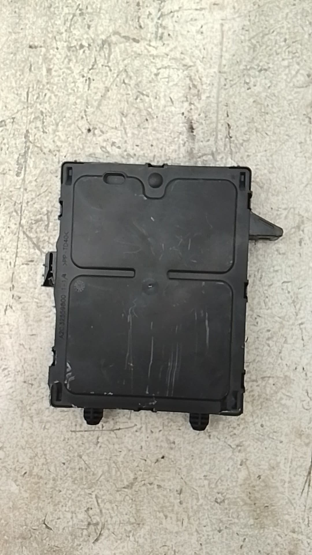 Recambio RENAULT MEGANE IV BERLINA 5P ref. 284B10363R 2