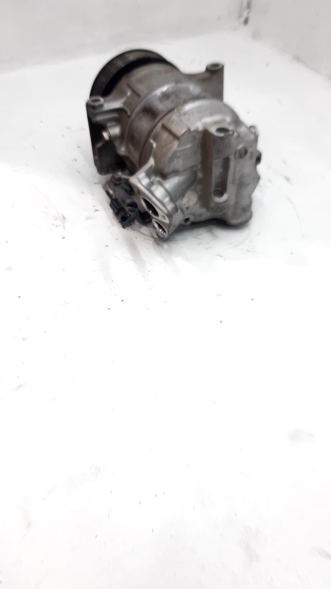Recambio RENAULT MEGANE IV BERLINA 5P ref. 926004941R 2