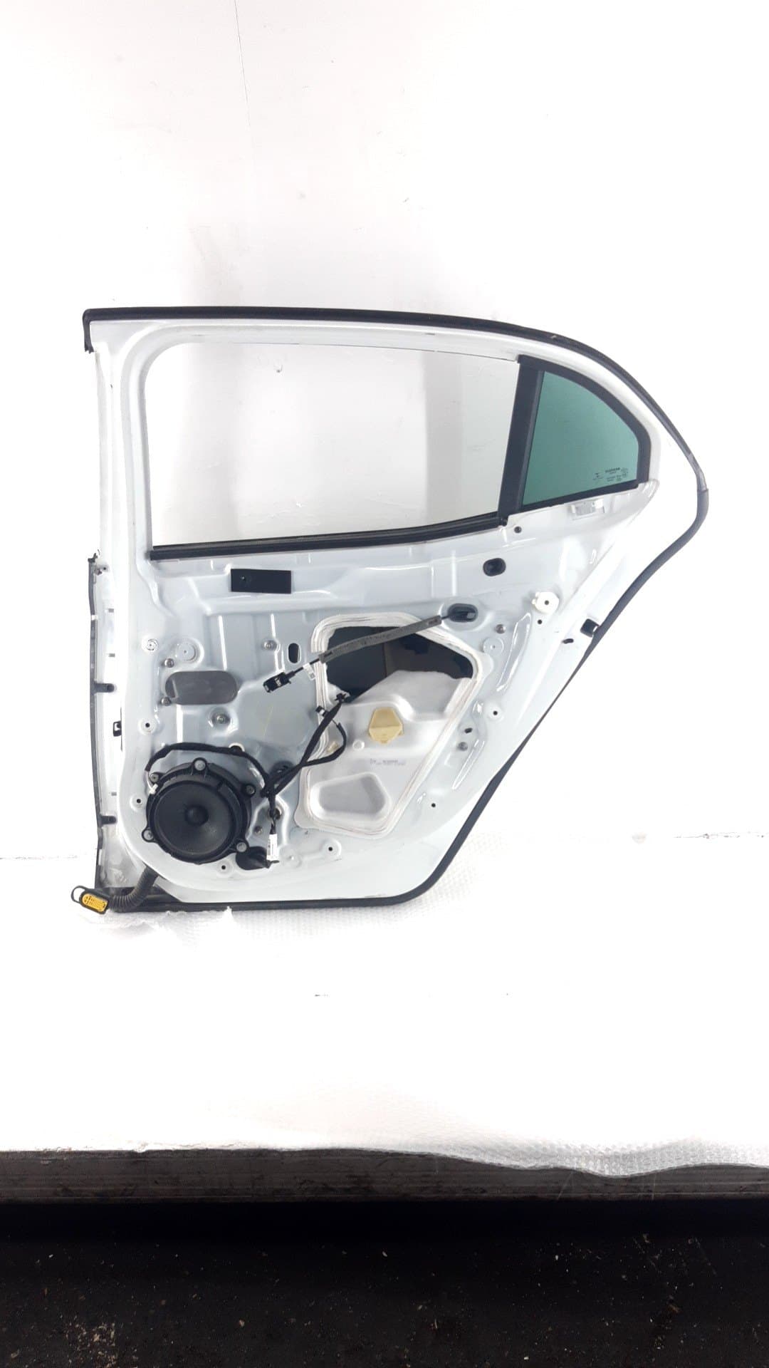 Puerta trasera derecha RENAULT MEGANE IV BERLINA 5P 3