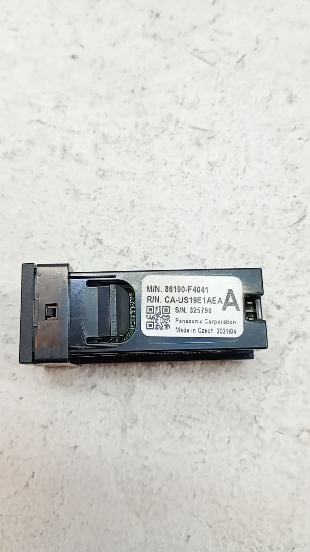 Recambio TOYOTA C-HR ref. 86190F4041 2