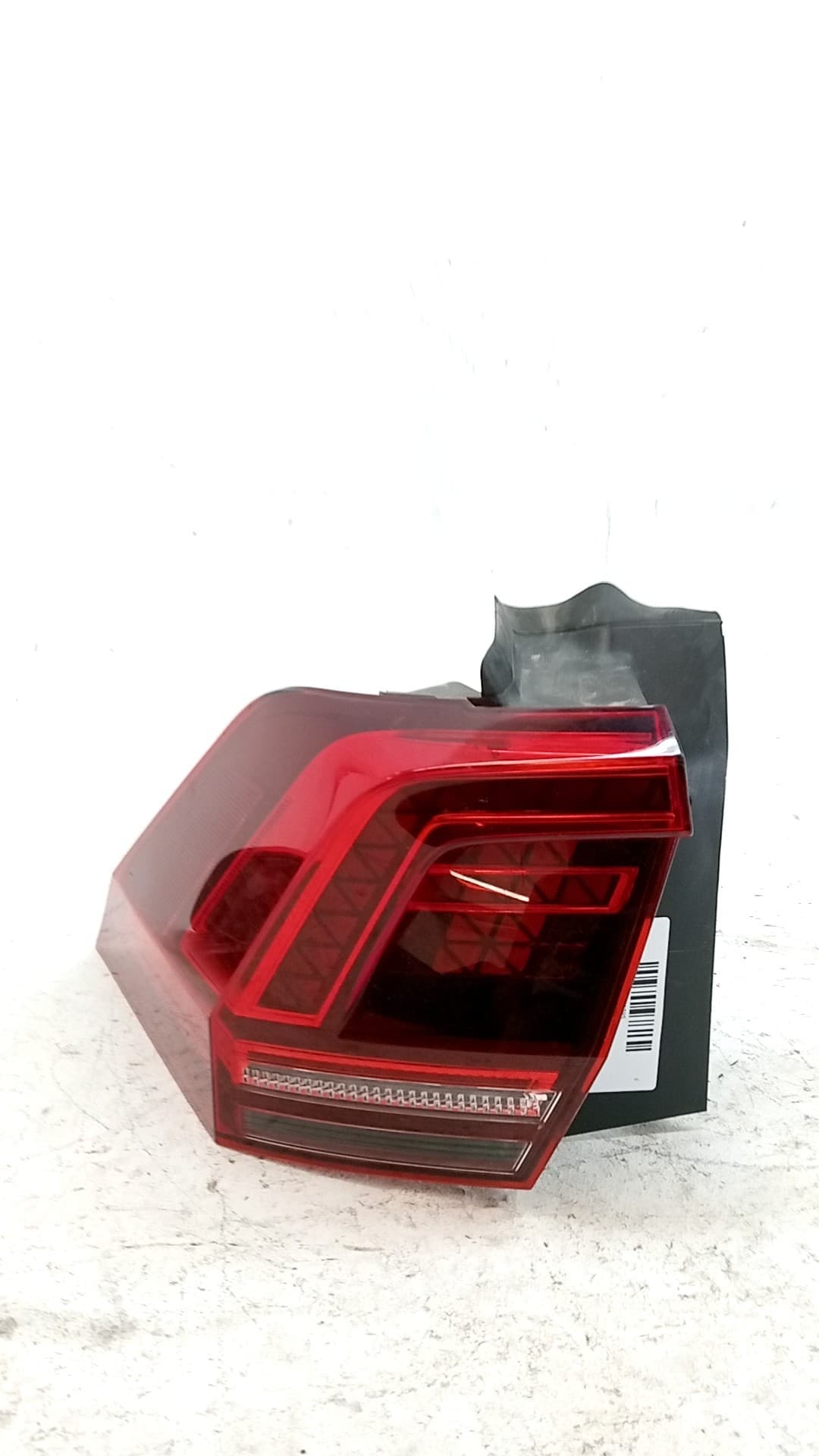 Piloto trasero izquierdo VOLKSWAGEN TIGUAN (AX1)
